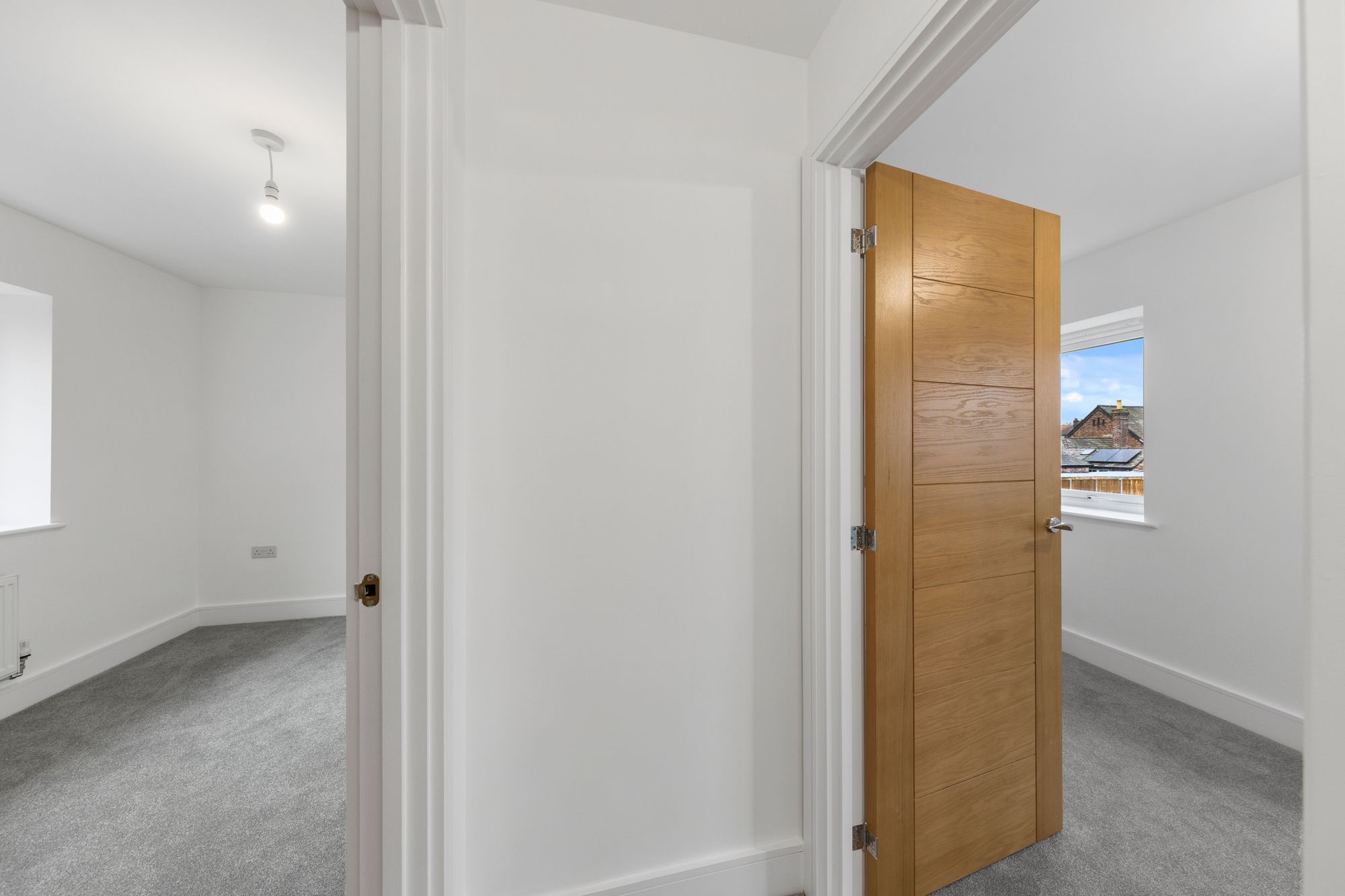 Halis Court, Hale Village, L24