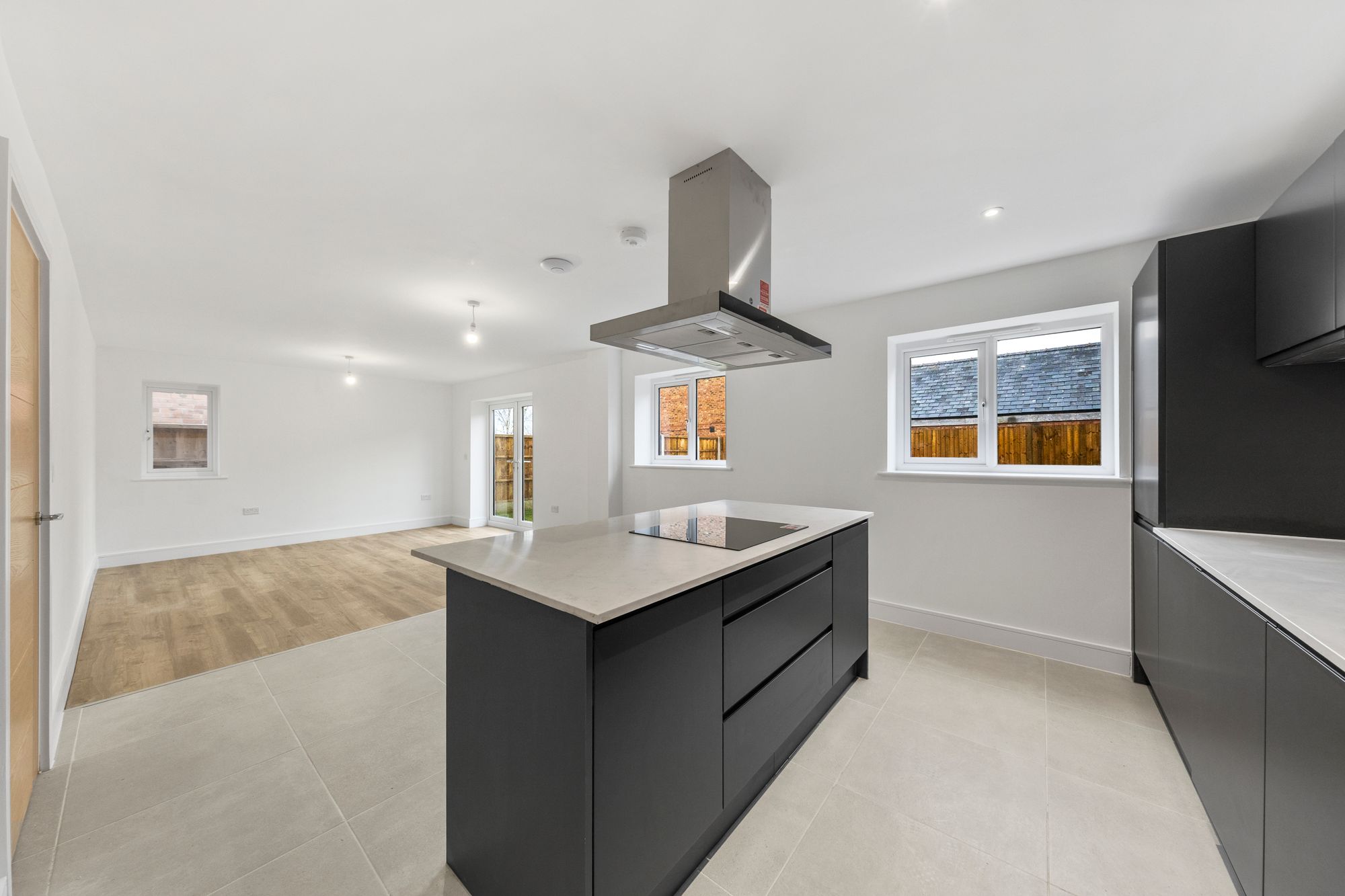 Halis Court, Hale Village, L24