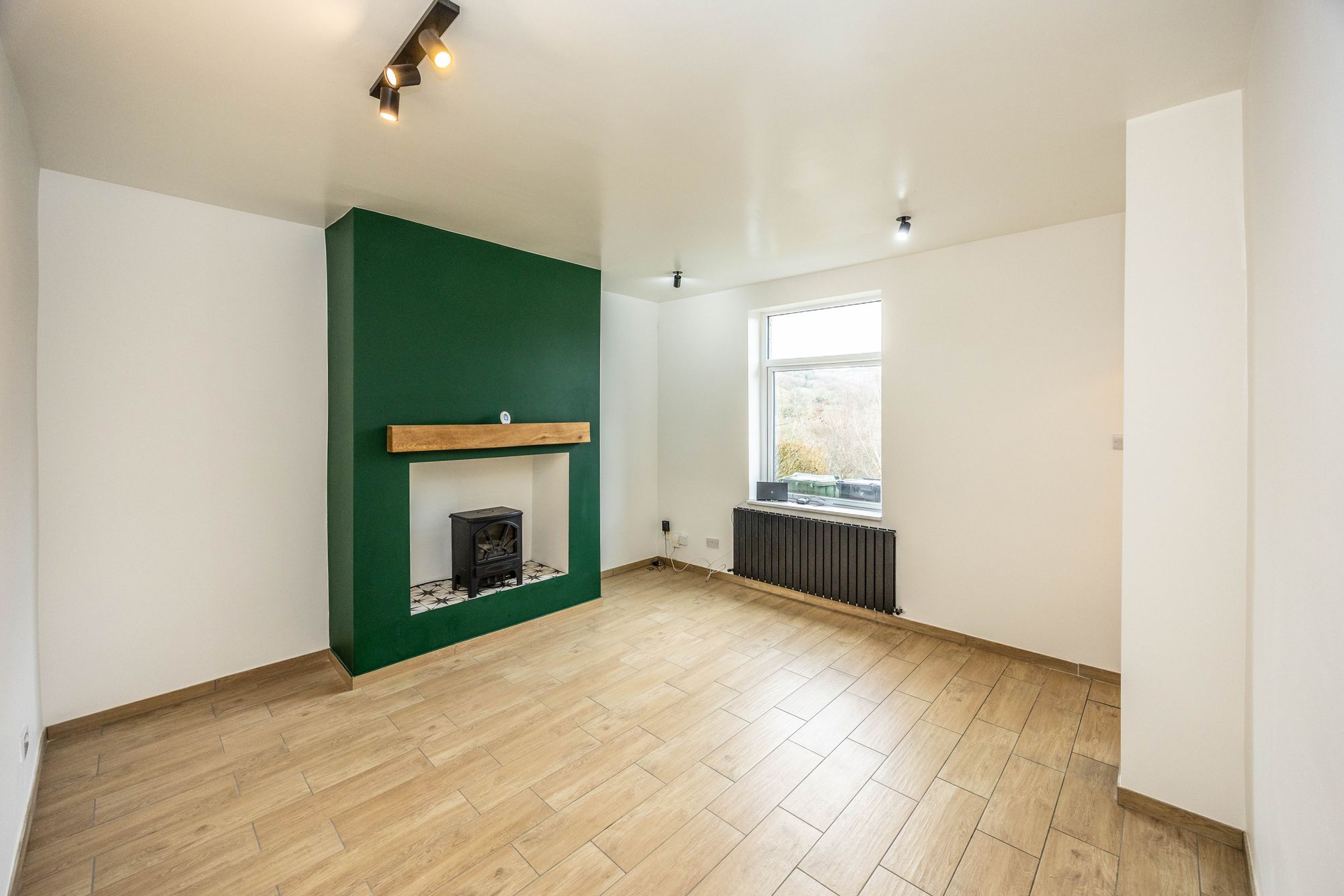 Photo of Manchester Road, Linthwaite, HD7