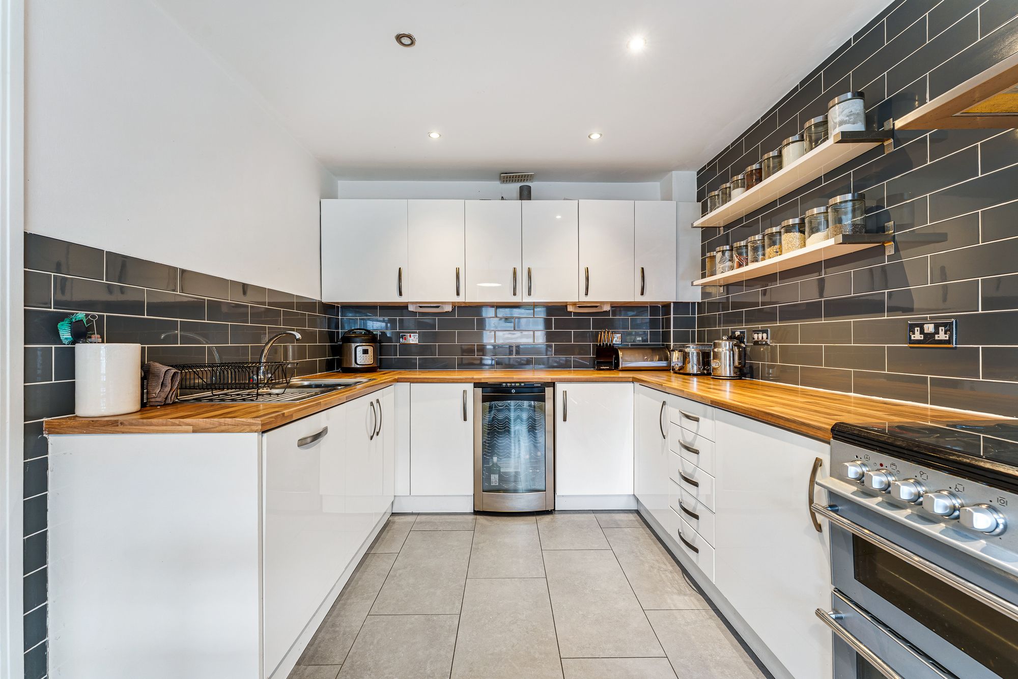 Iona Crescent, Widnes