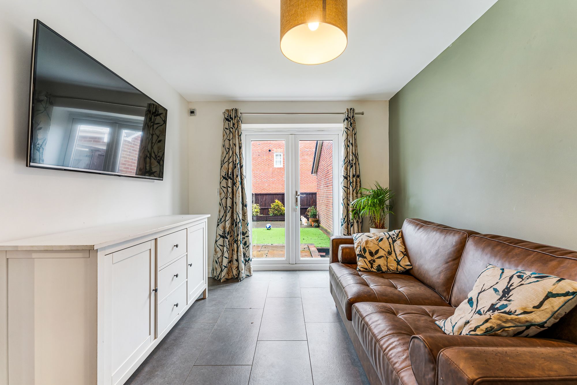 Iona Crescent, Widnes