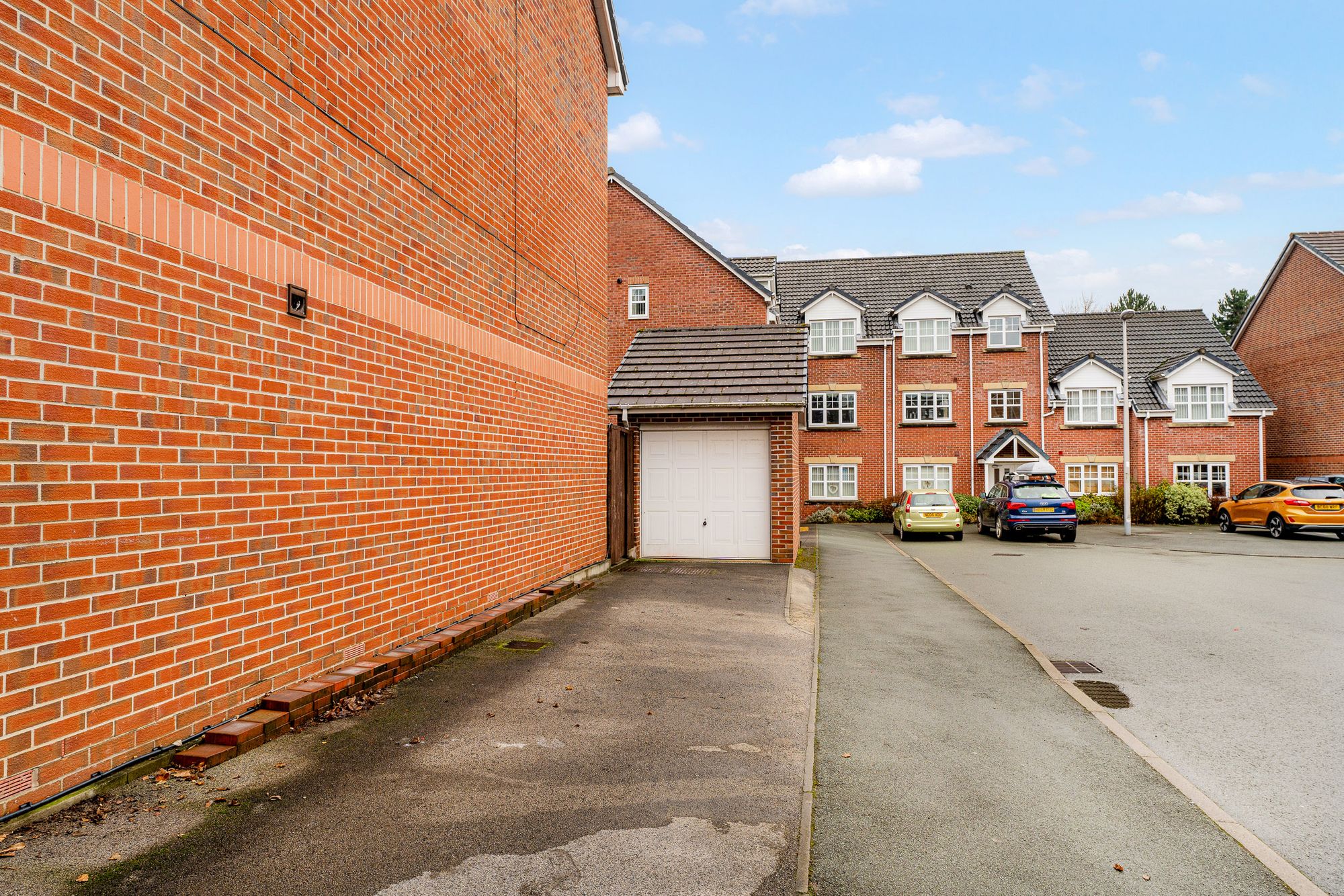 Iona Crescent, Widnes