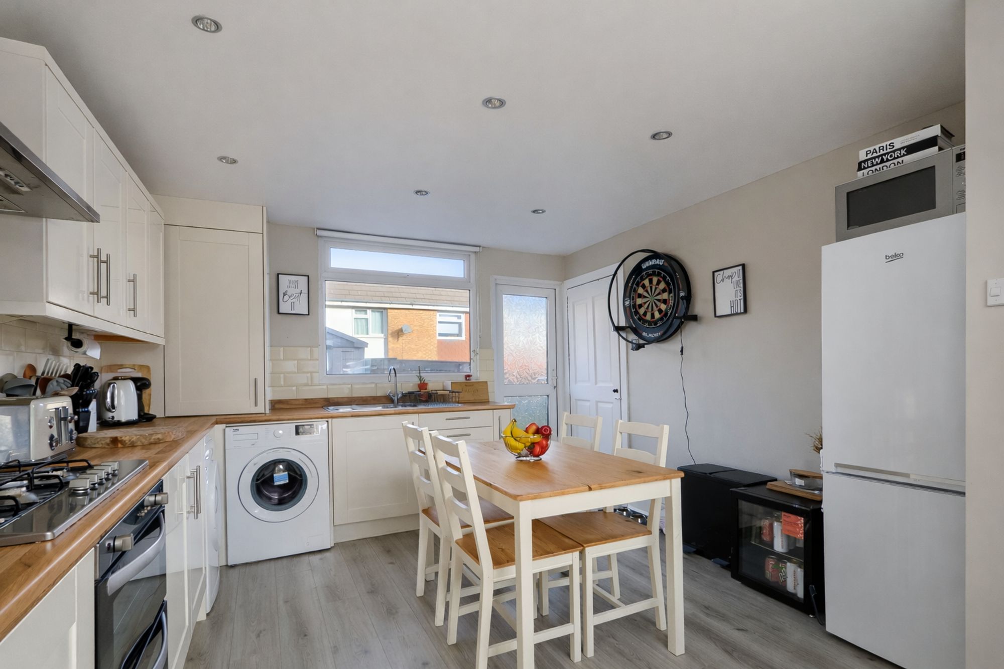 2591ecec-841b-4cc2-9ea9-db8c24923449