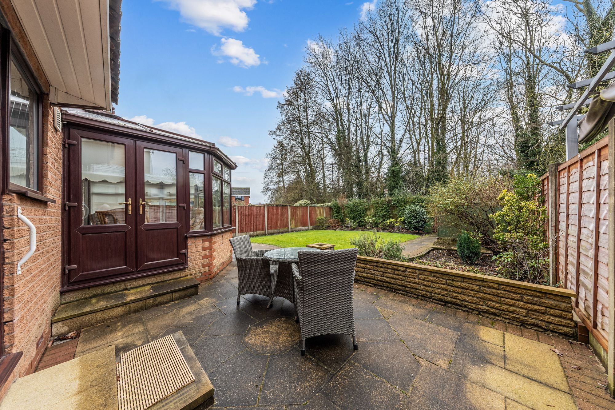 St. Andrews Close, Fearnhead, WA2