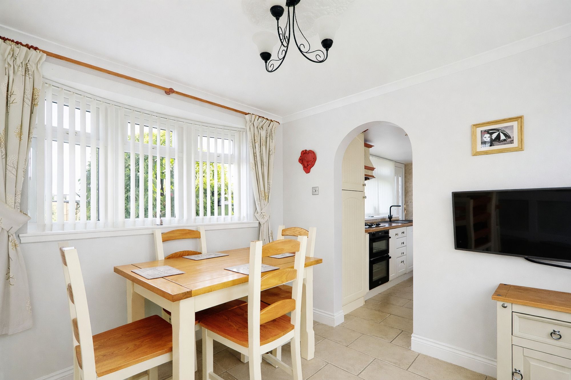 5d298202-00dc-4d71-9ae8-1248b4c5184a