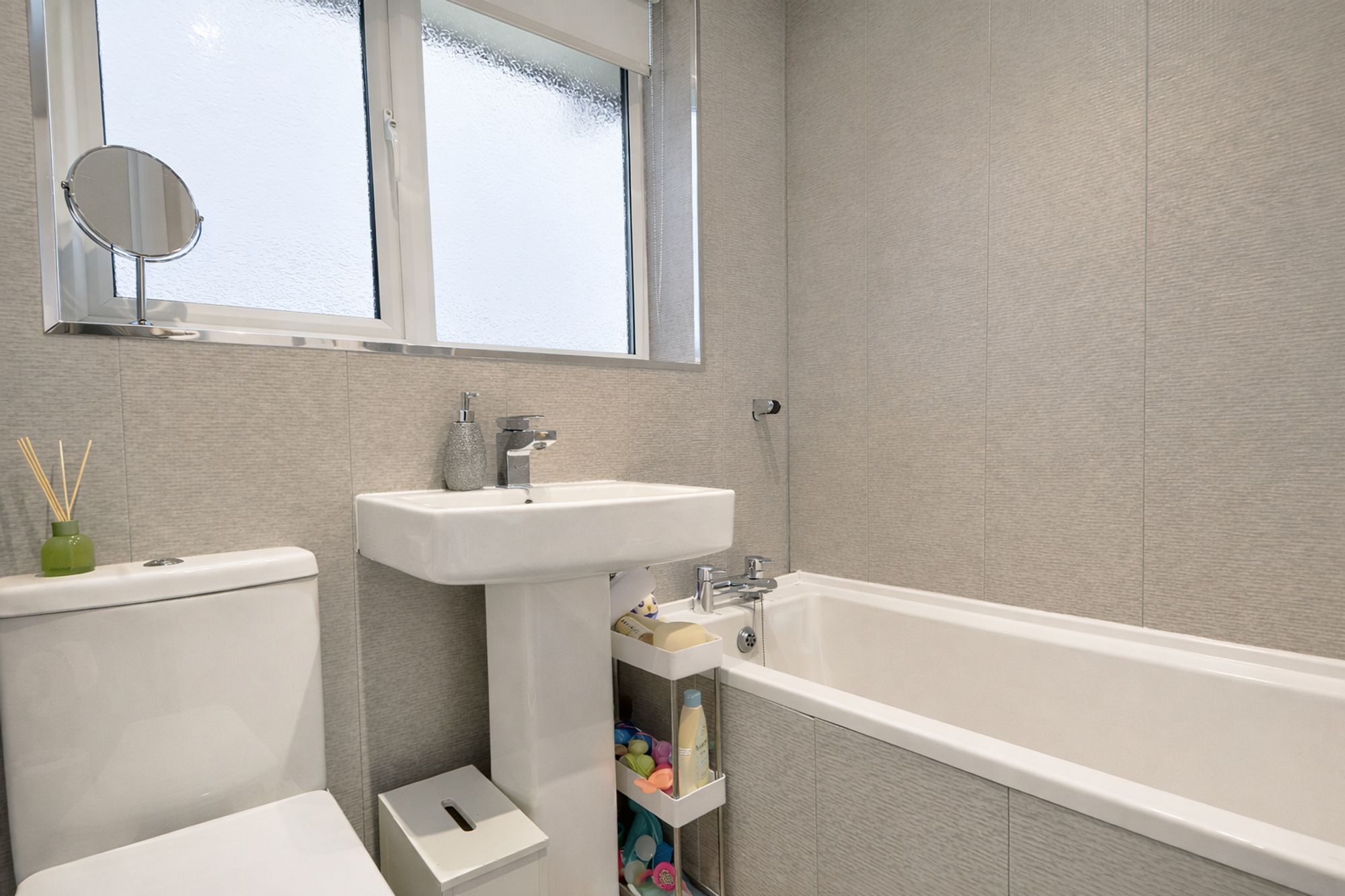 3934c63b-03e5-4c4b-80c5-329b064ab99a