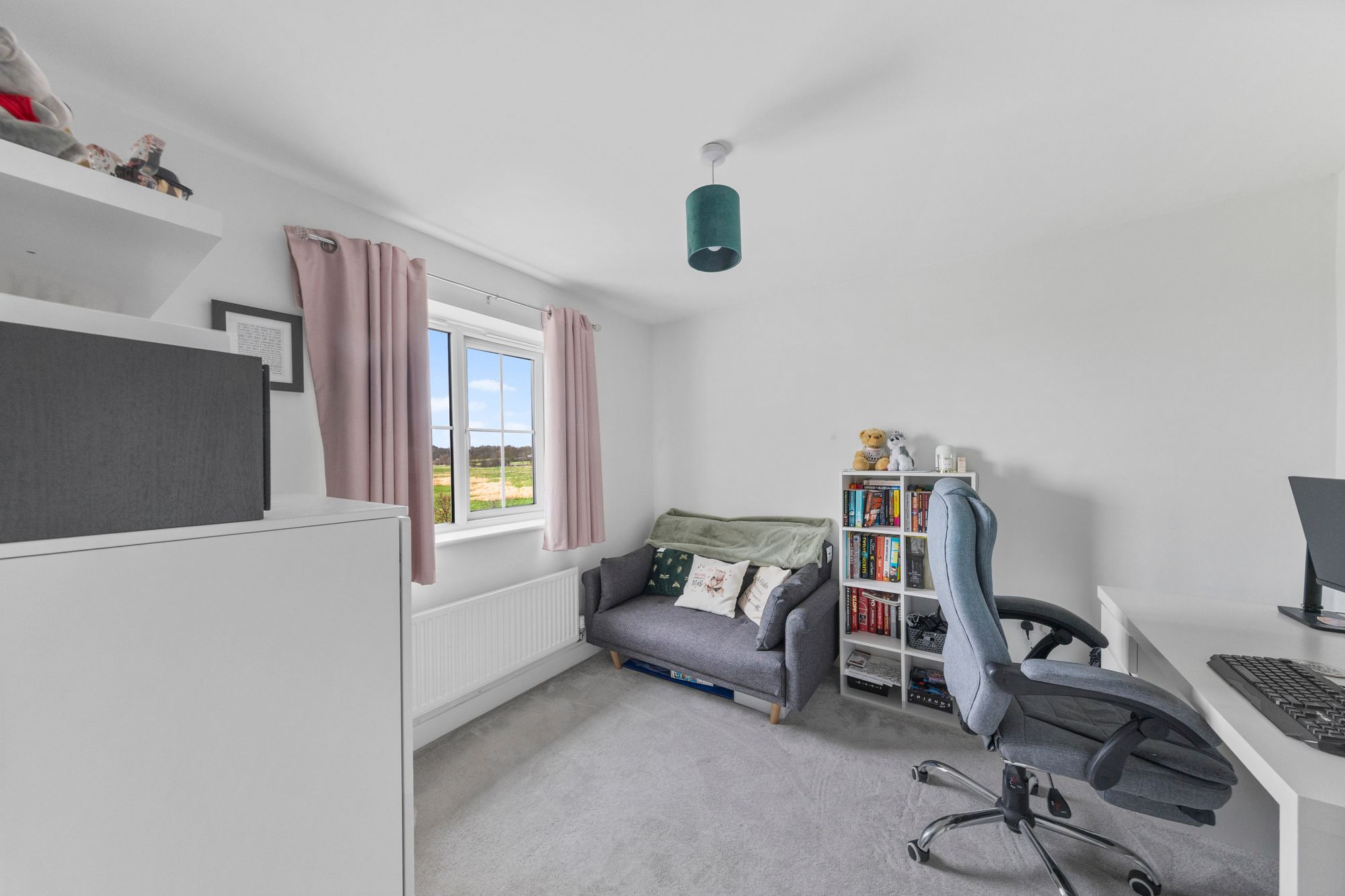 Grayling Close, Newton-Le-Willows