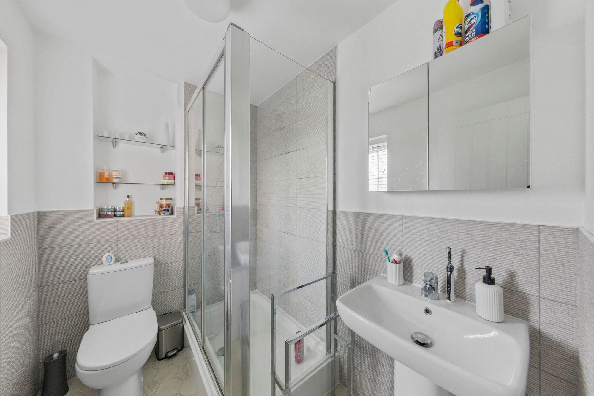 Grayling Close, Newton-Le-Willows