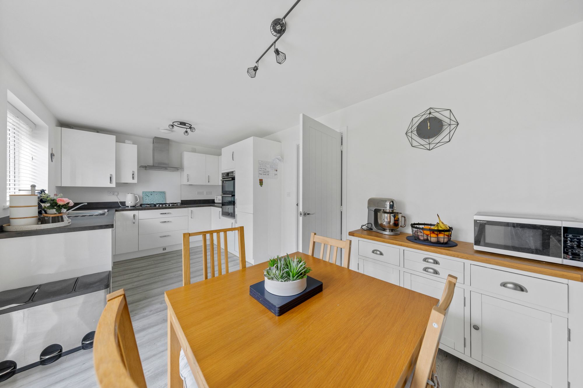 Grayling Close, Newton-Le-Willows