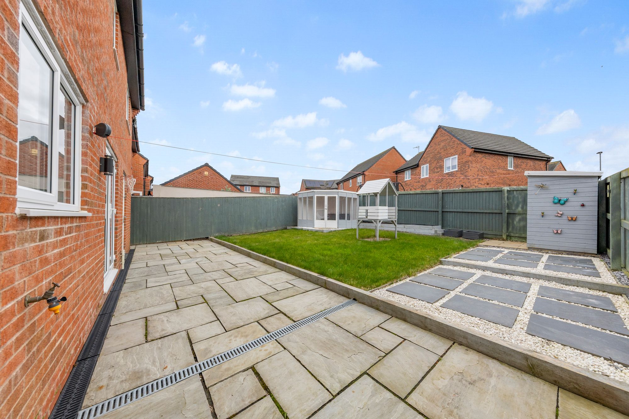 Grayling Close, Newton-Le-Willows