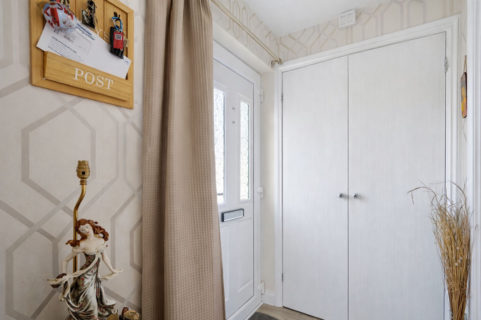 8b379994-49b7-4281-b46c-a0cbc52547ae