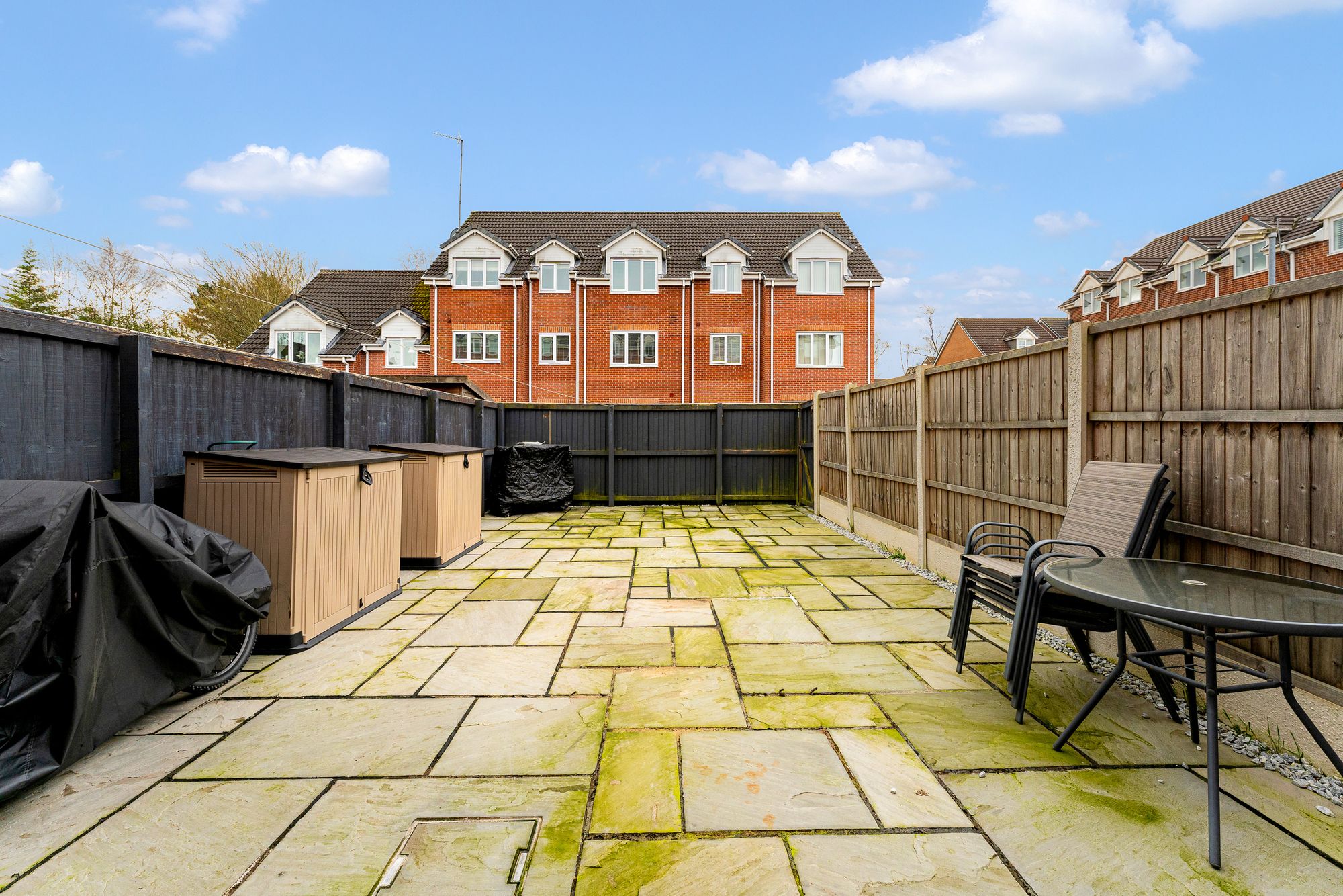 Iona Crescent, Widnes