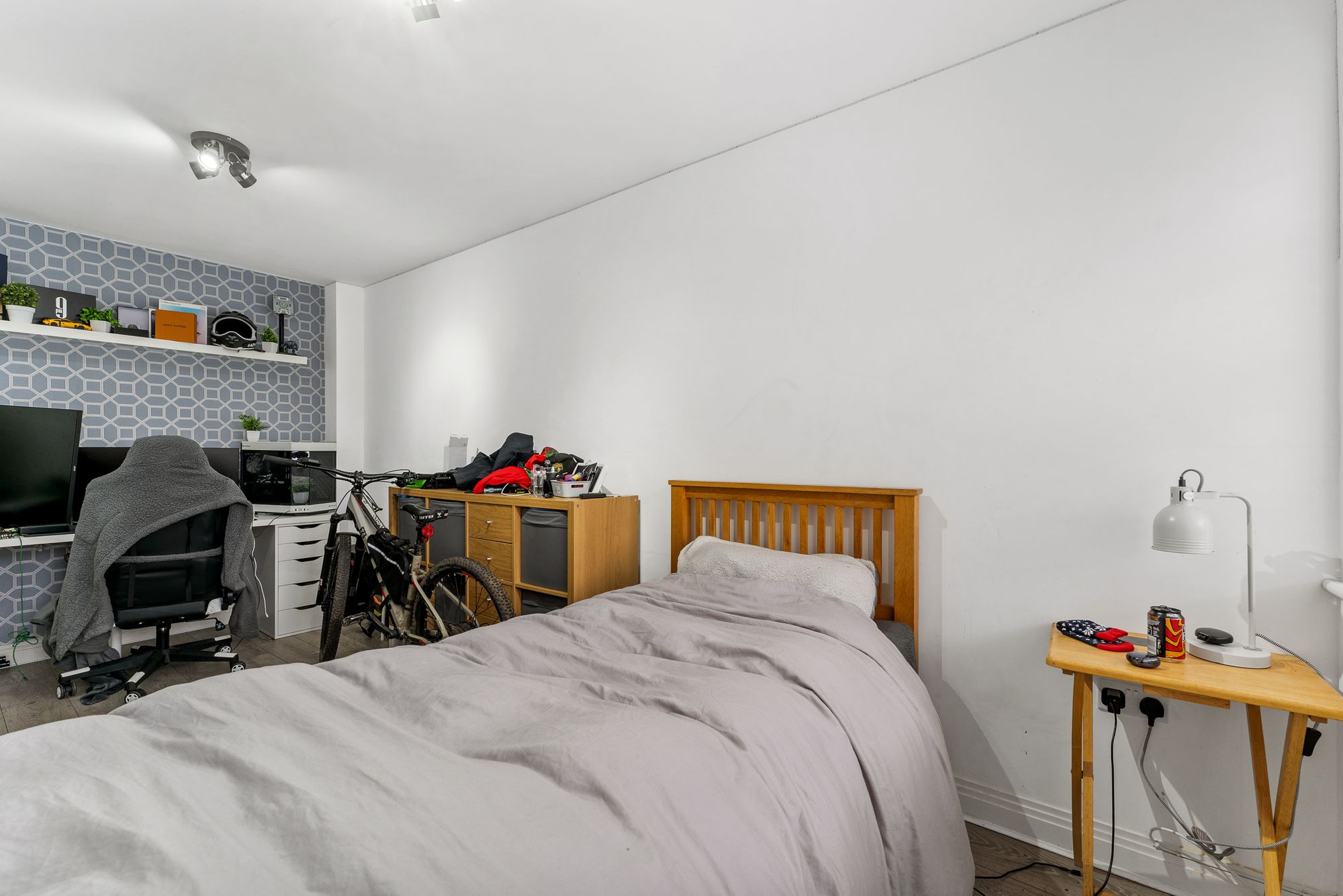 Iona Crescent, Widnes