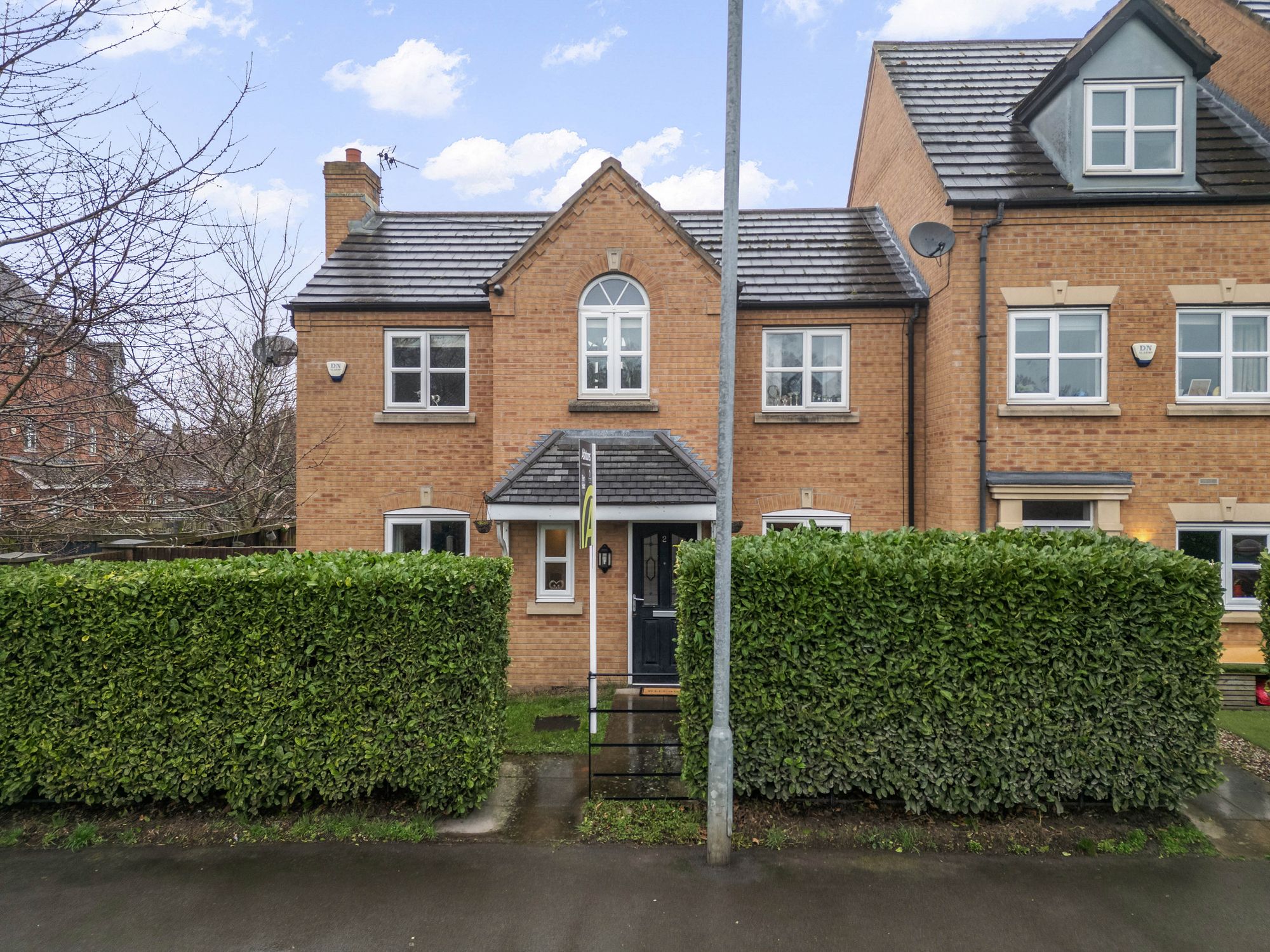 Telford Close, Warrington, WA4