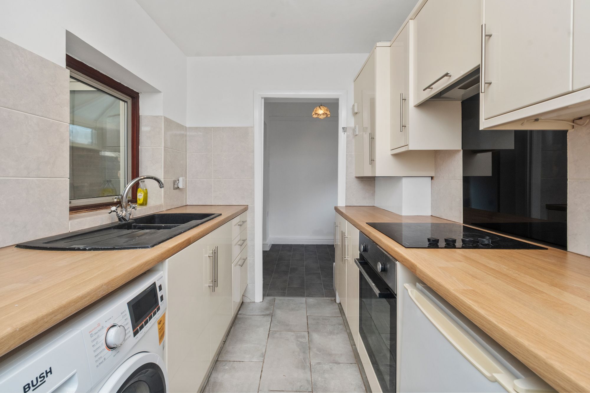 Queens Avenue, Warrington