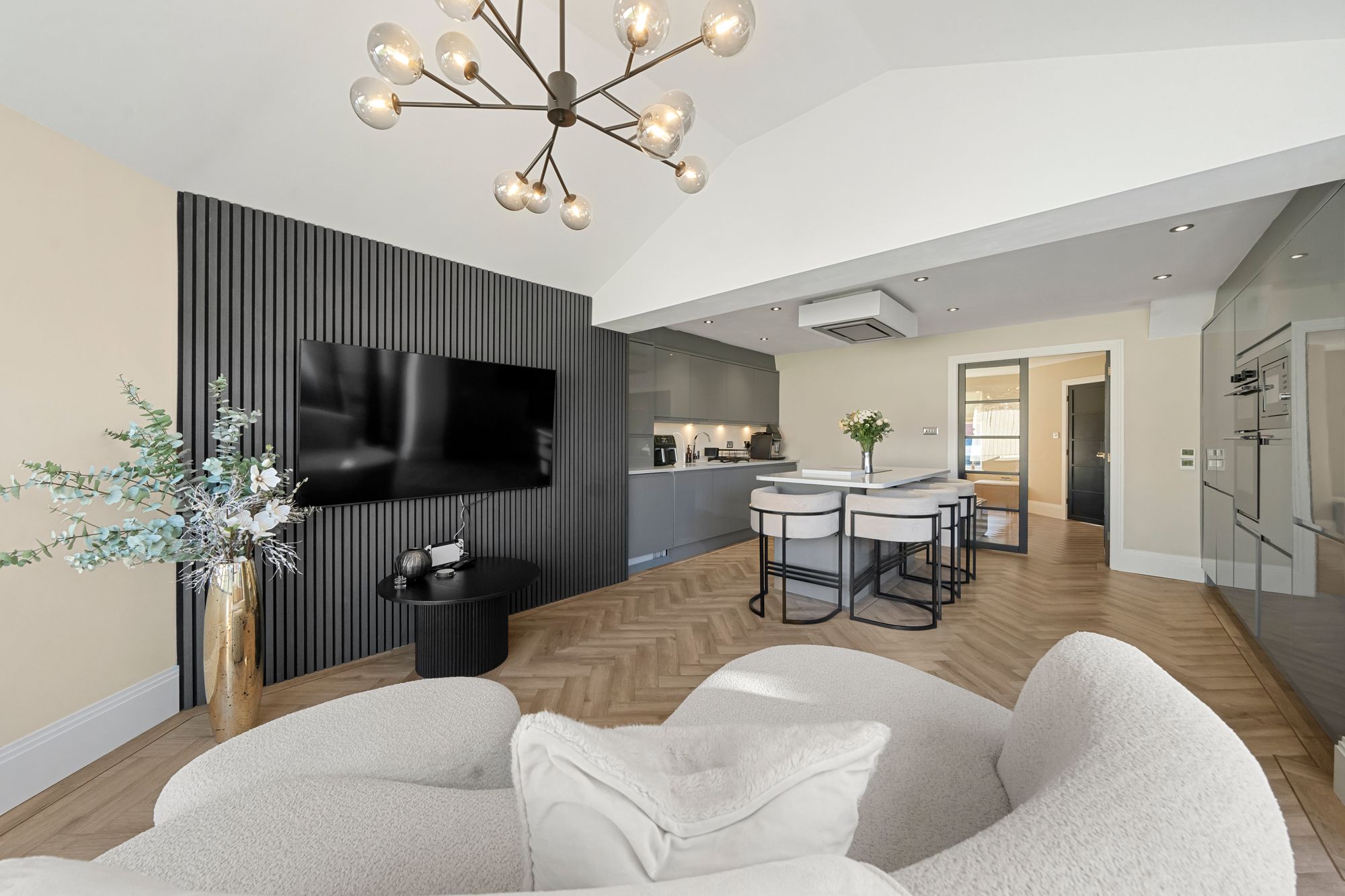 Halstead Grove, Leigh