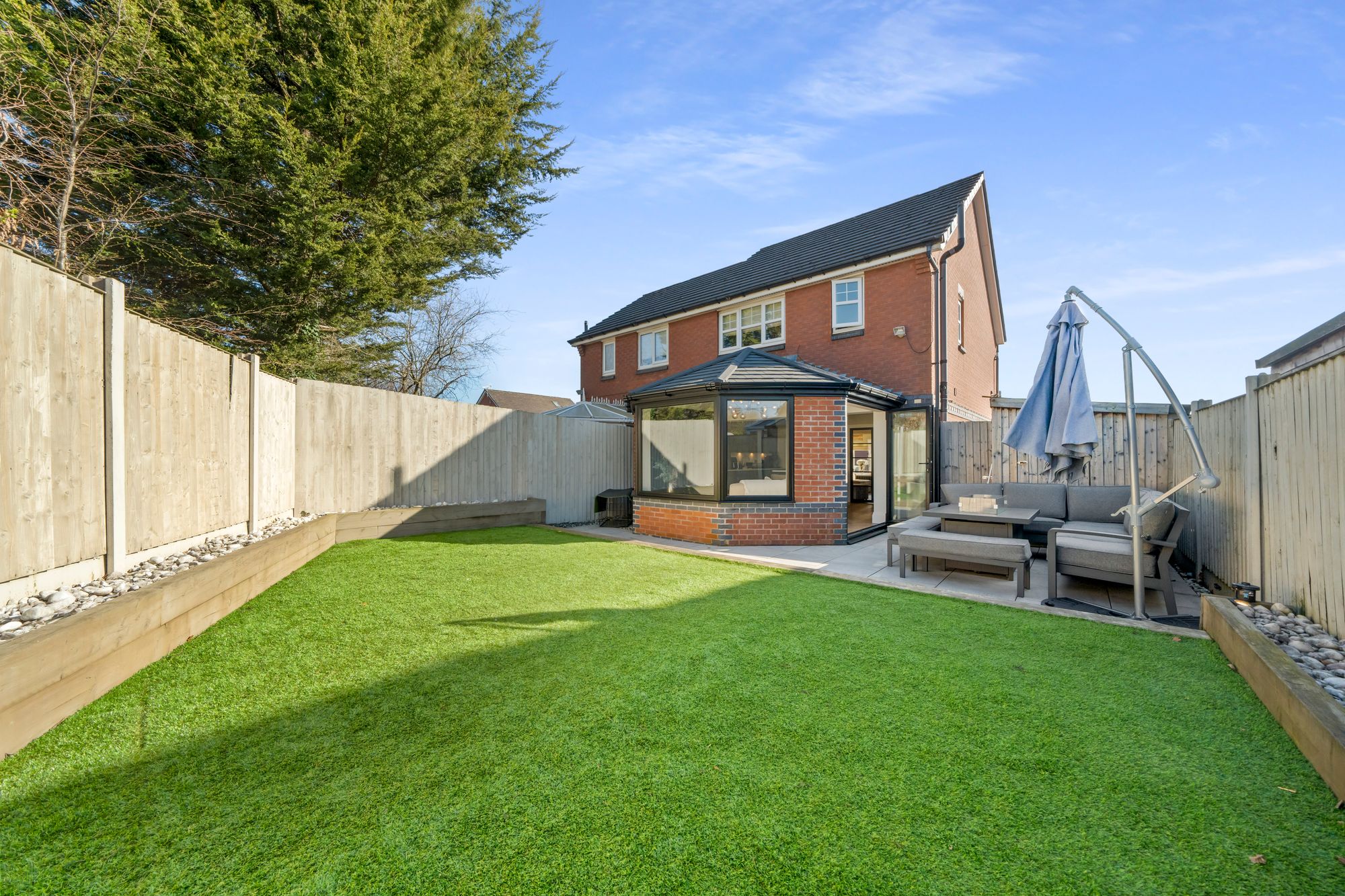 Halstead Grove, Leigh