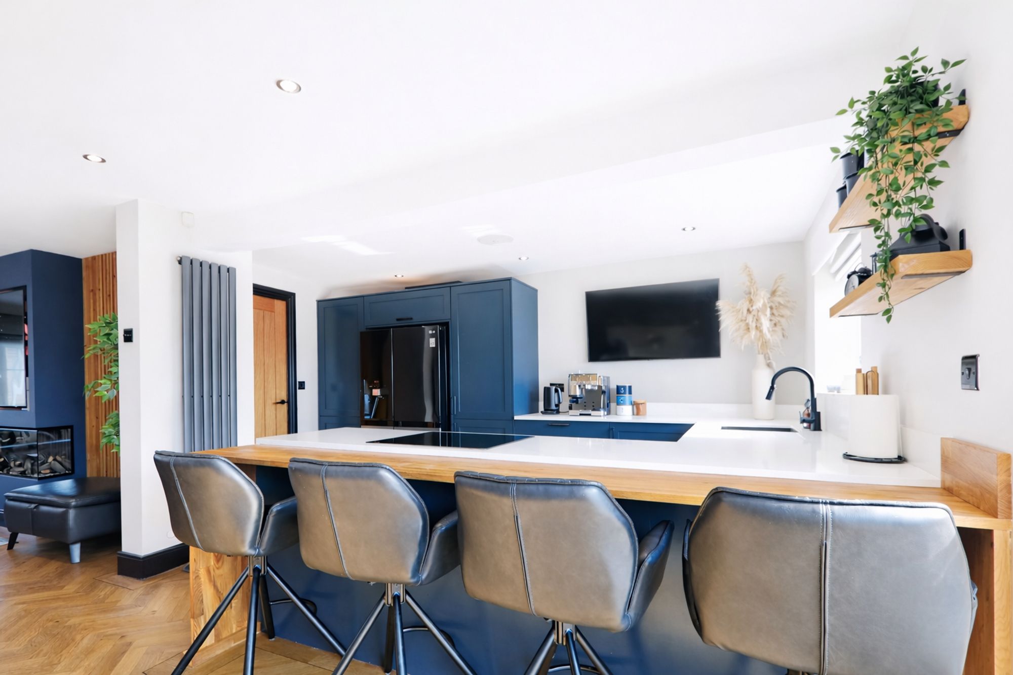 764b9d21-48bd-46cf-acd5-fe7f24c63e5d