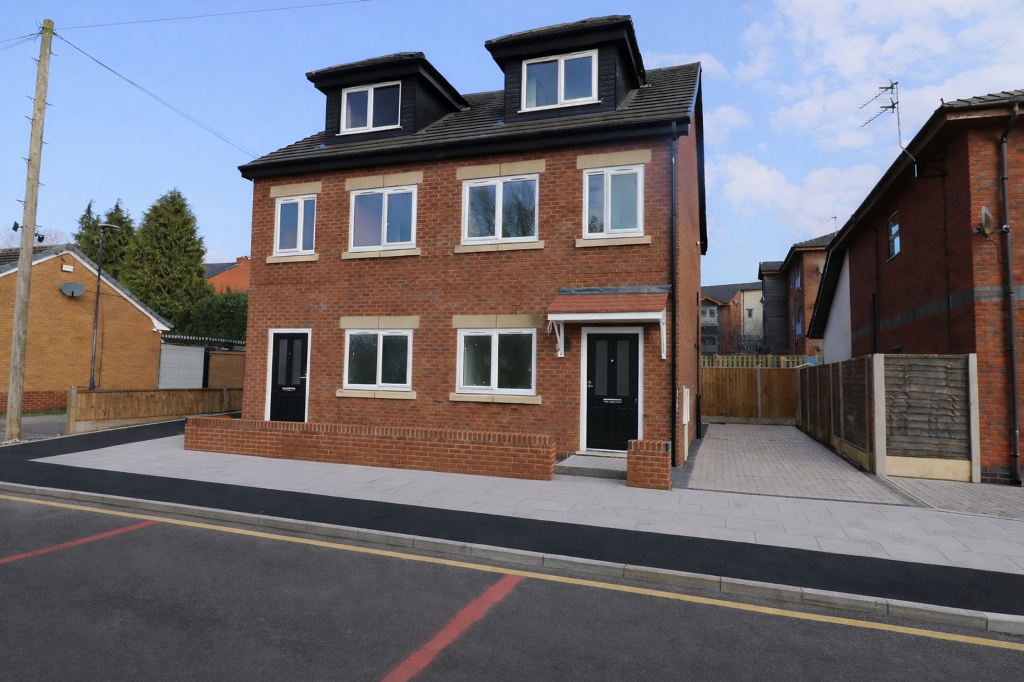 Cross Street, Leigh, WN7