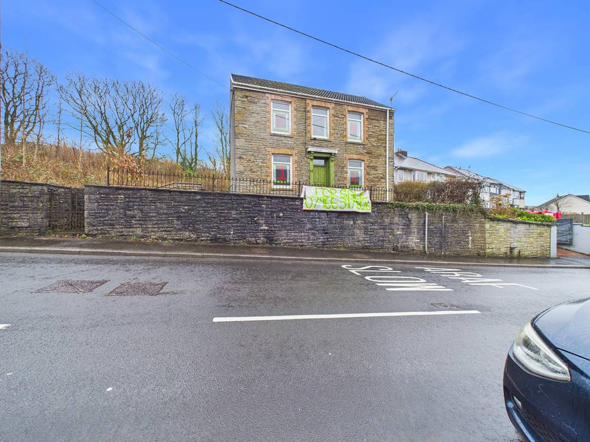 Neath Road, Crynant, SA10