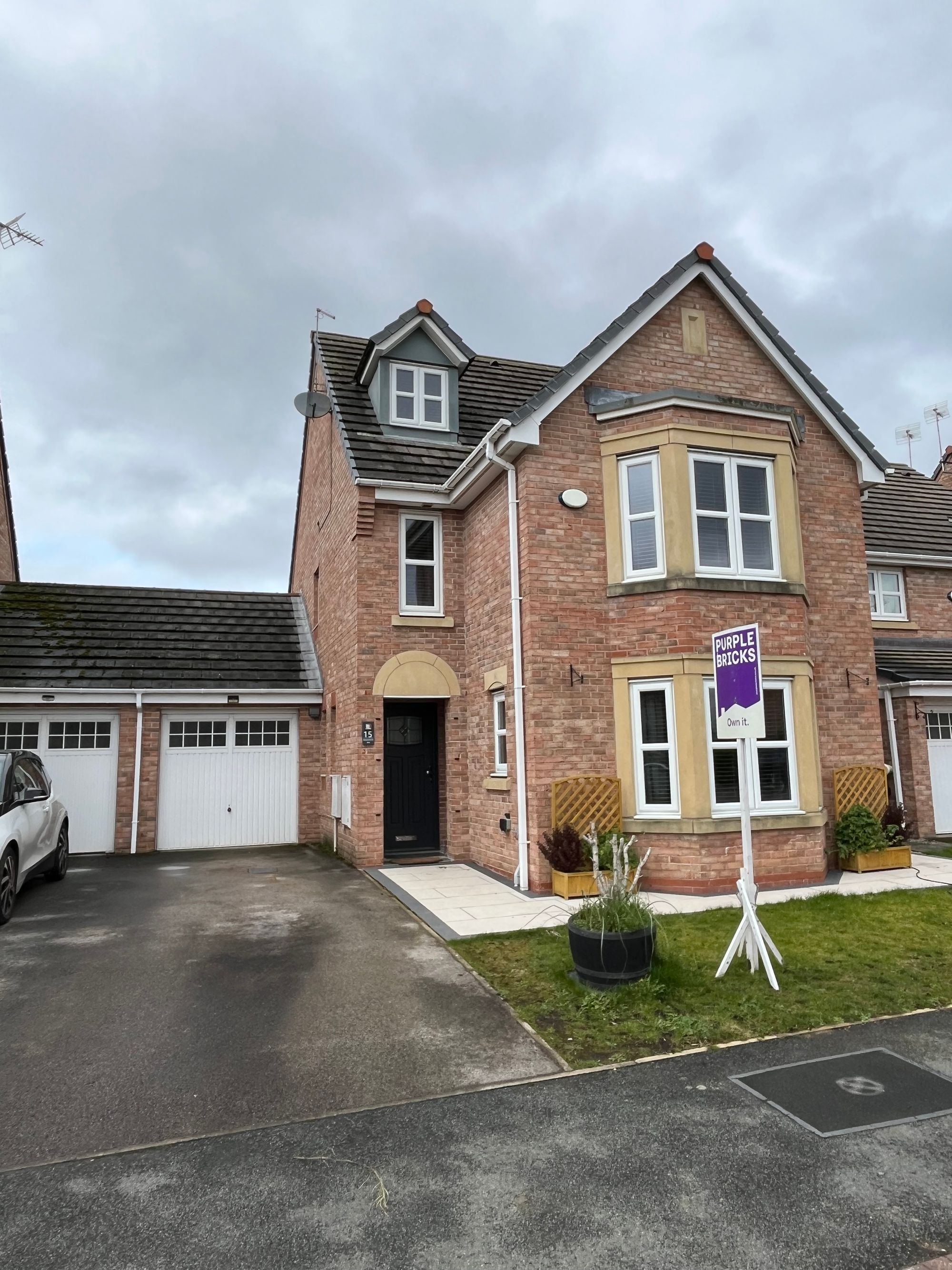 Honeysuckle Avenue, Warrington, WA5