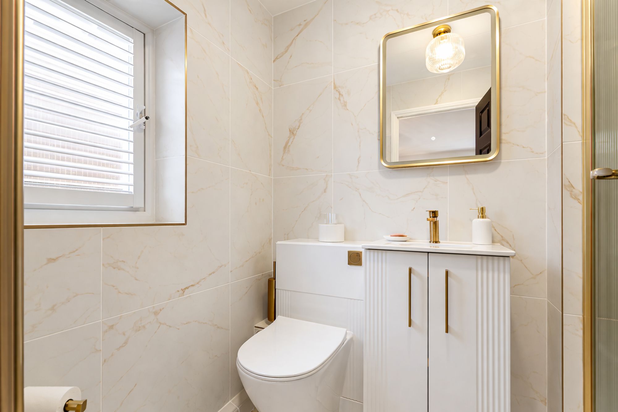 a98d9354-1b03-4207-b423-64378f26b466