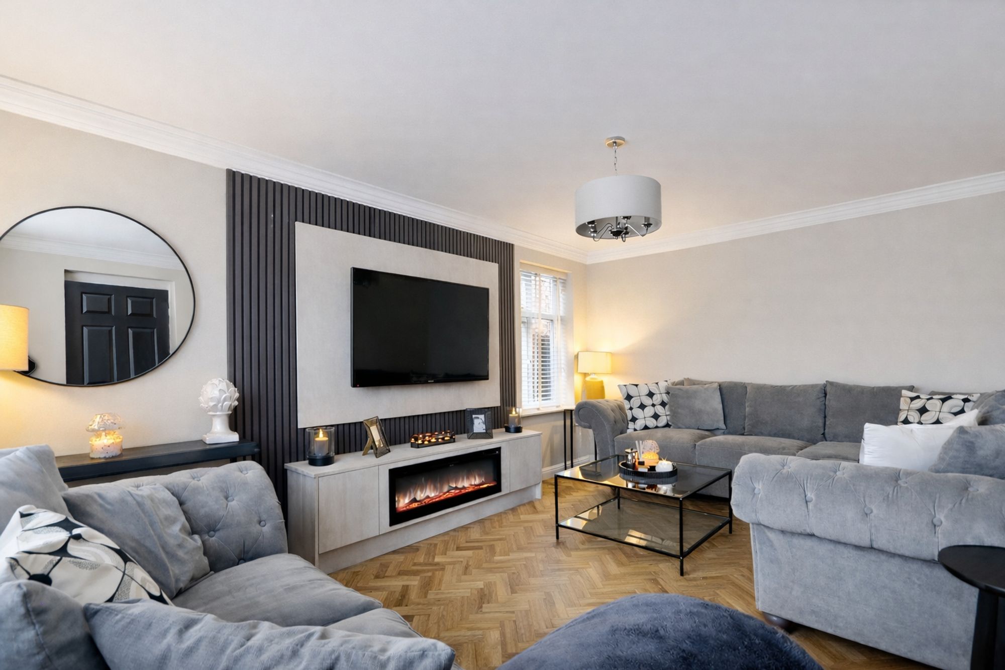 b5f5526f-702c-4a93-acf6-ac7081fde20e