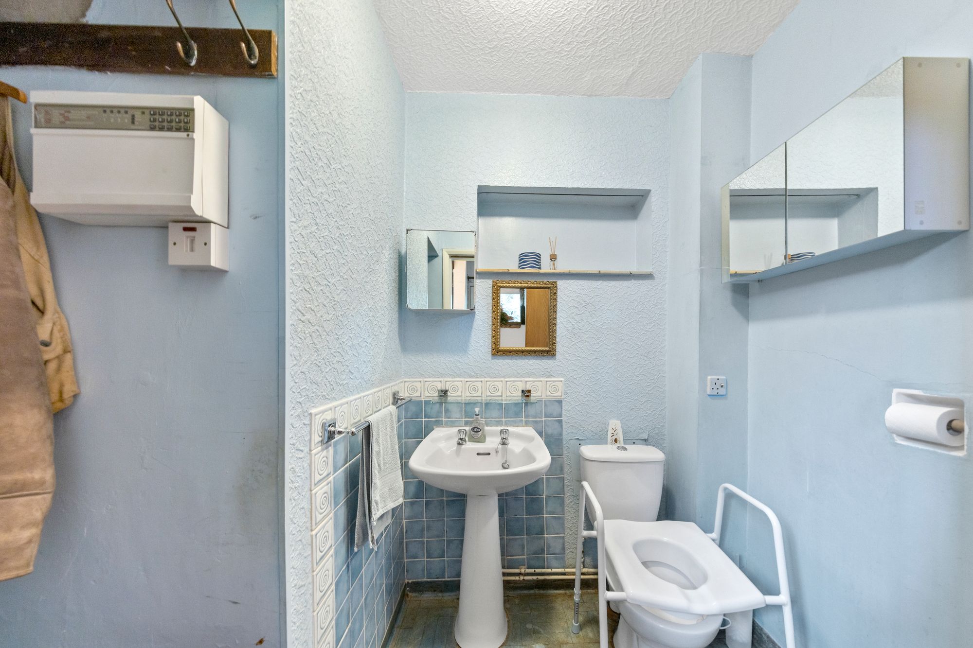 Lyons Lane, Warrington