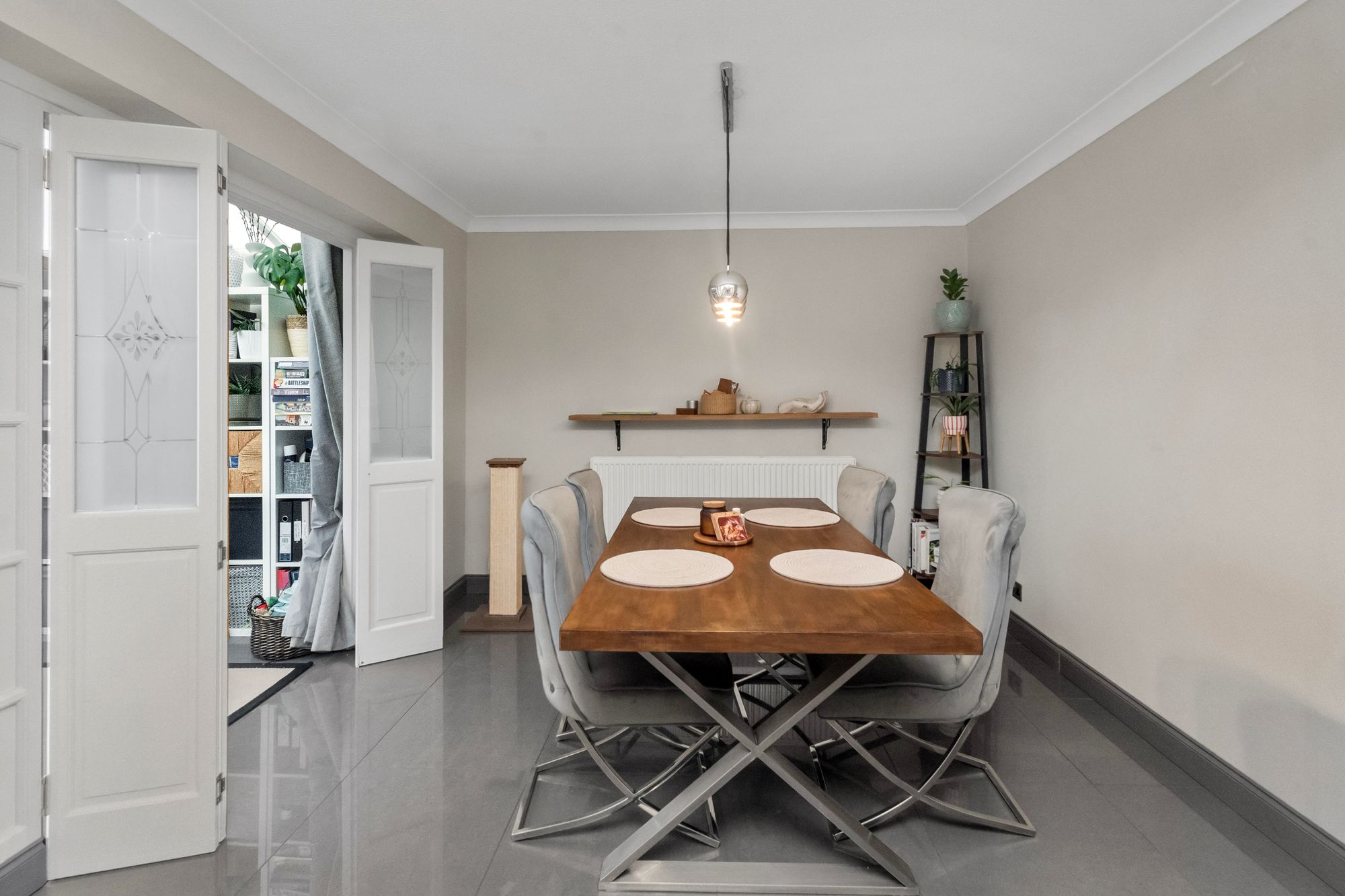 Dundee Close, Fearnhead, WA2