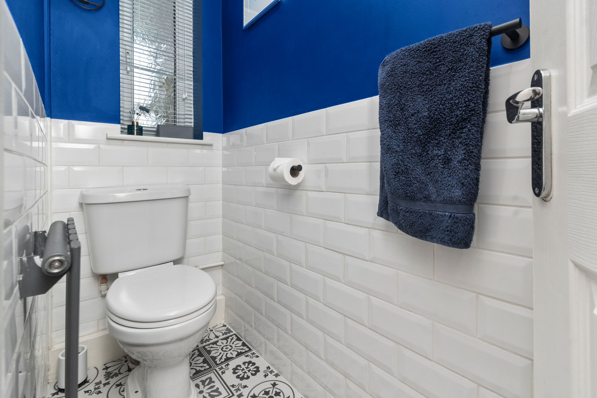 Dundee Close, Fearnhead, WA2