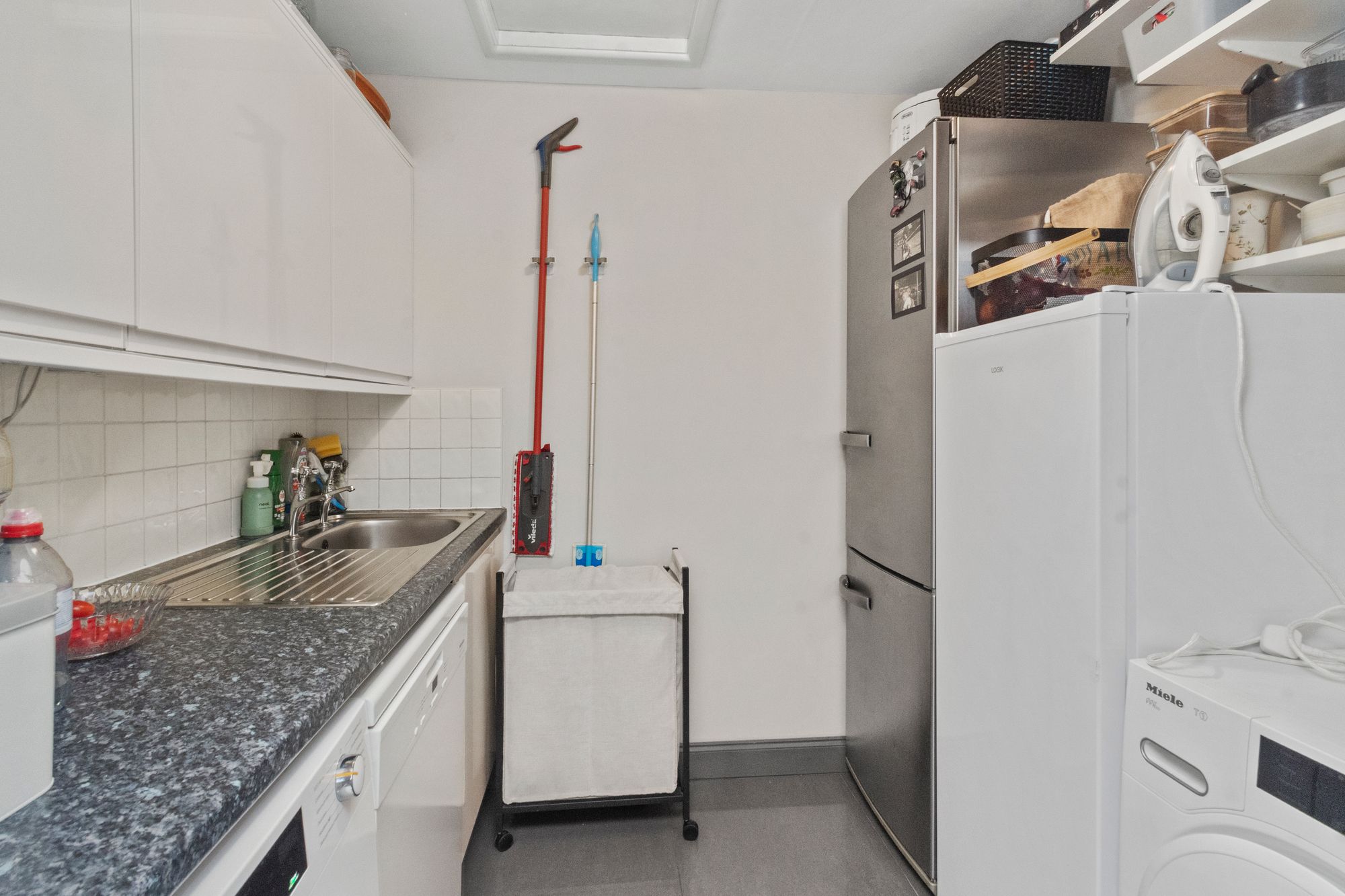 Dundee Close, Fearnhead, WA2