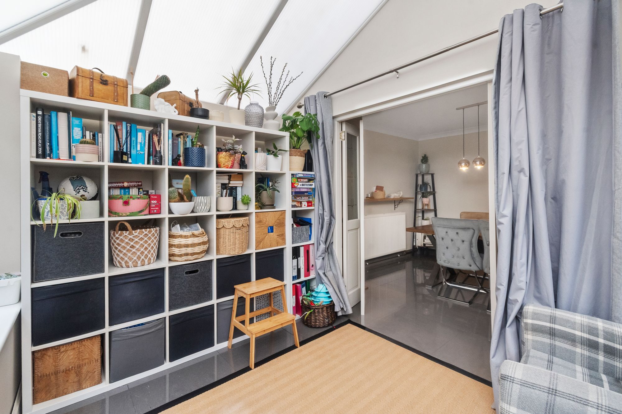 Dundee Close, Fearnhead, WA2