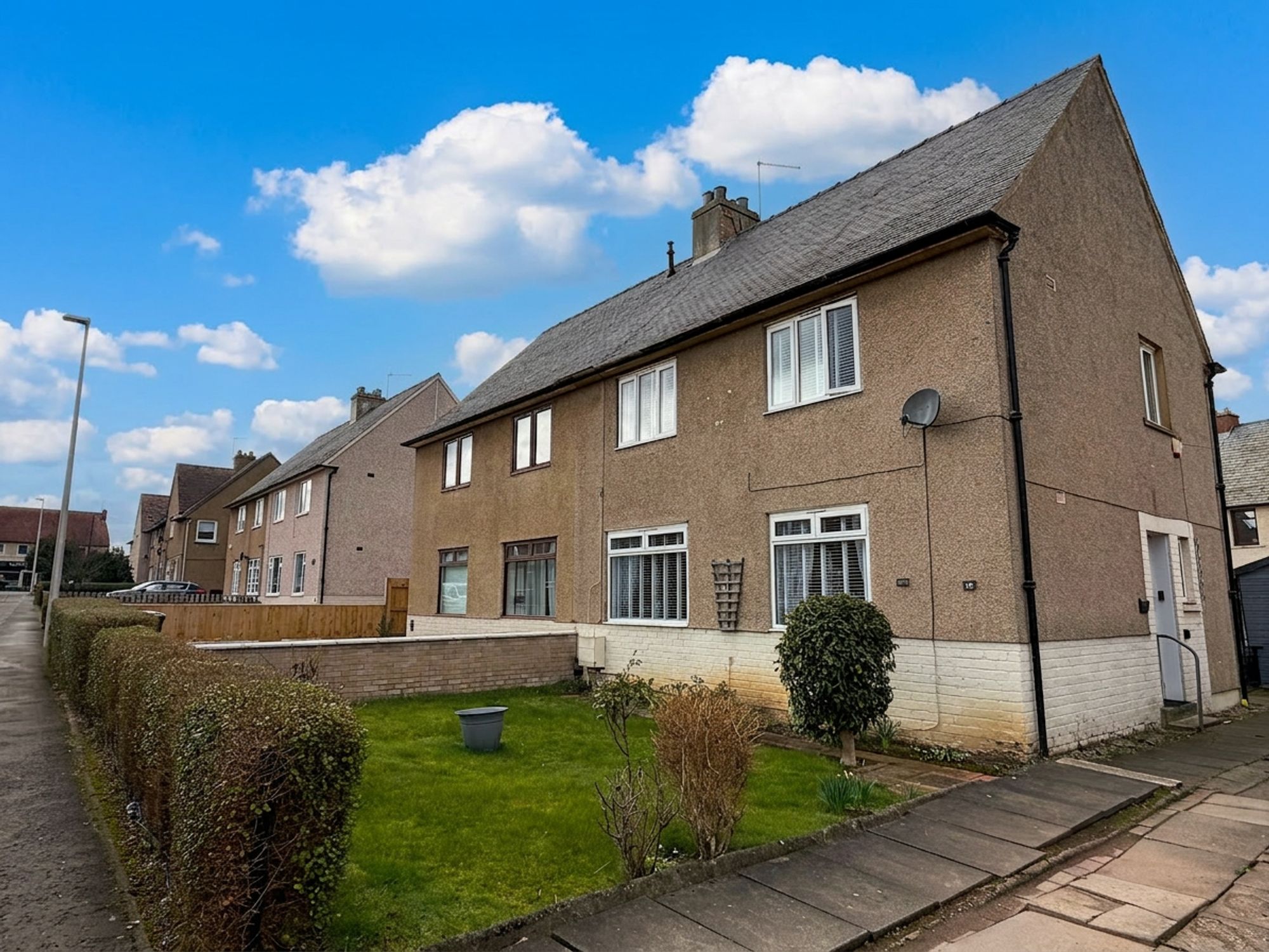 15 Woodburn Gardens, Dalkeith
