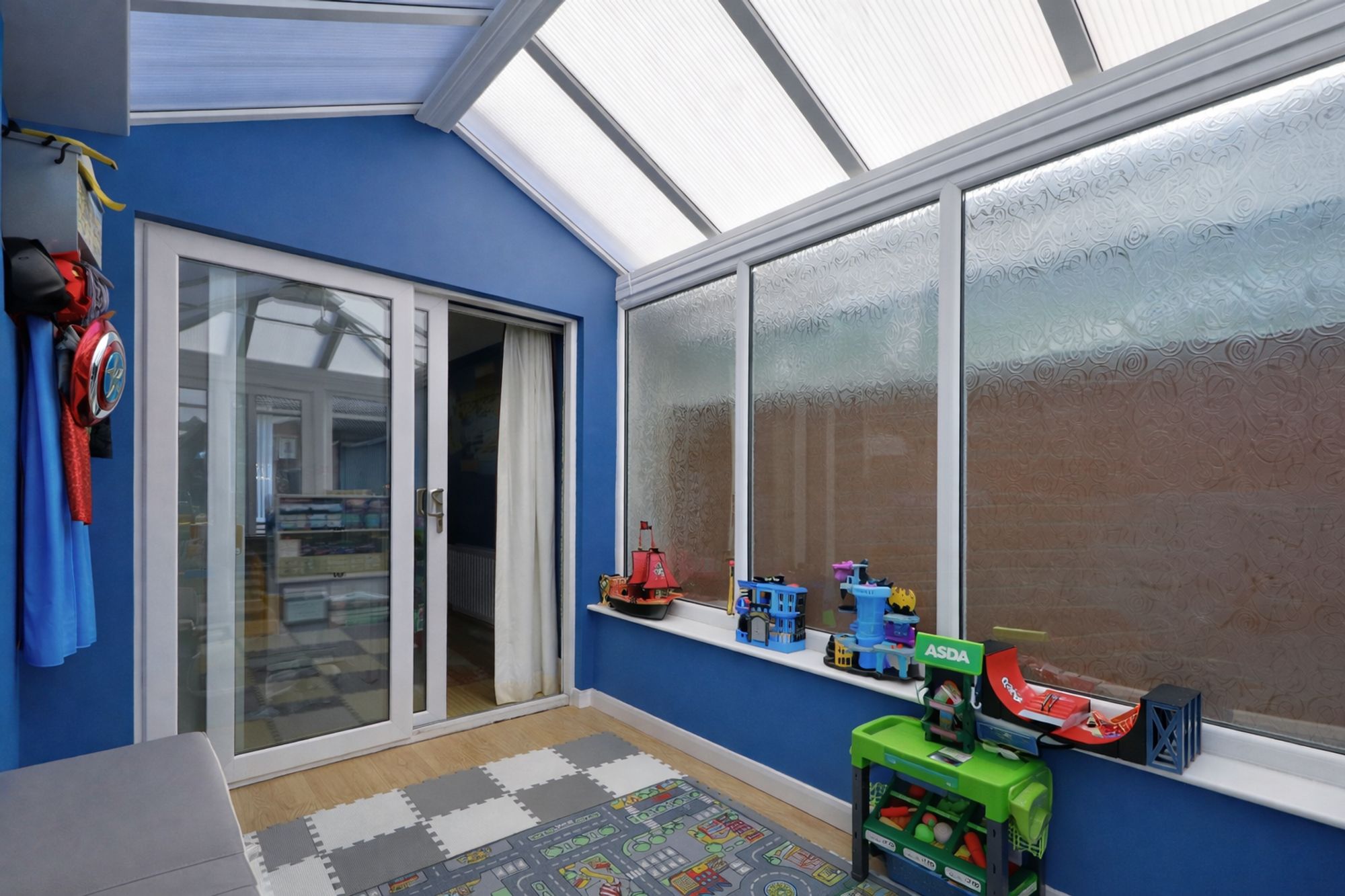 734ca8f6-163f-42bc-ba61-93a6df92b93f