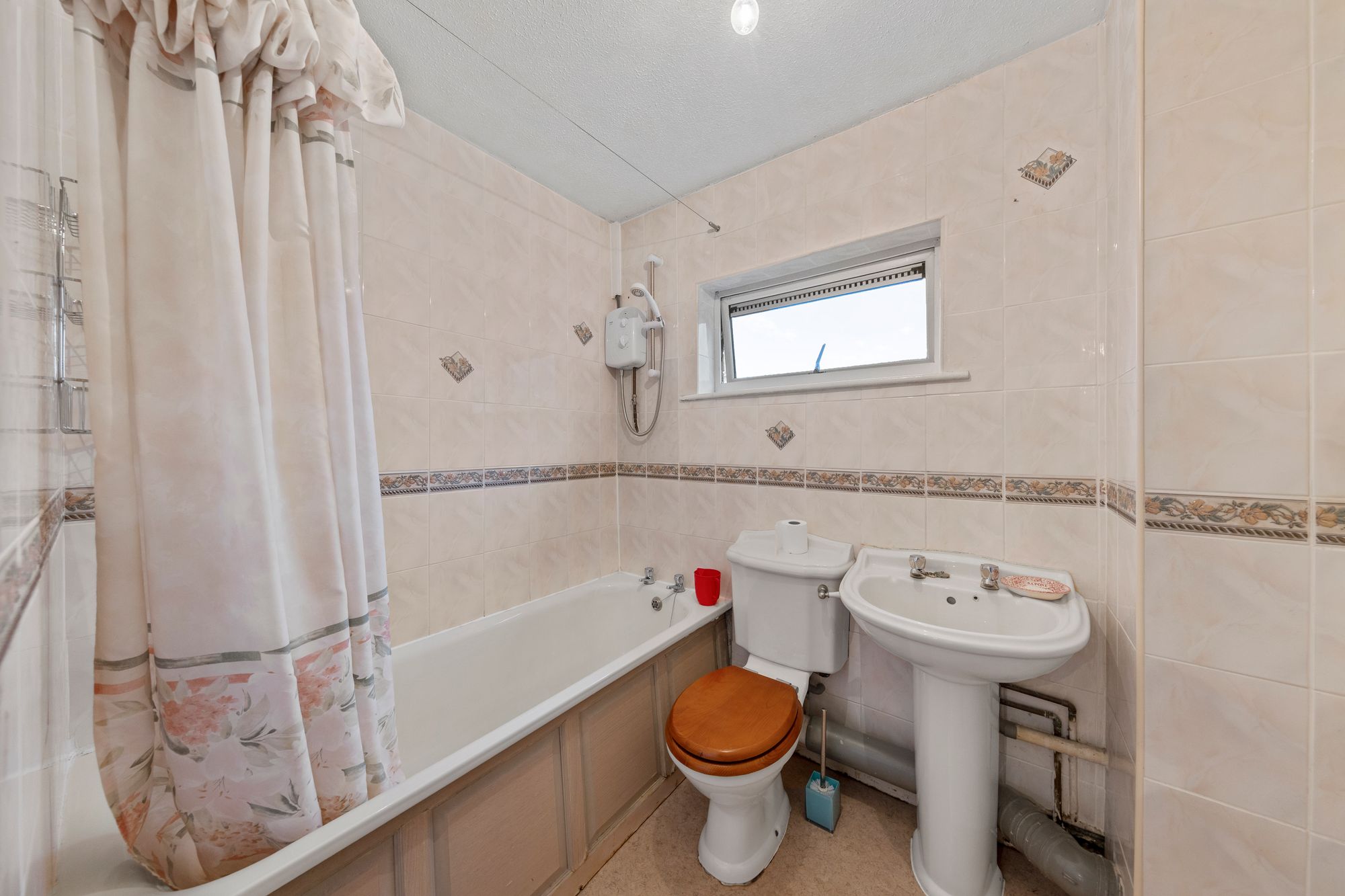 Linnet Grove, Warrington