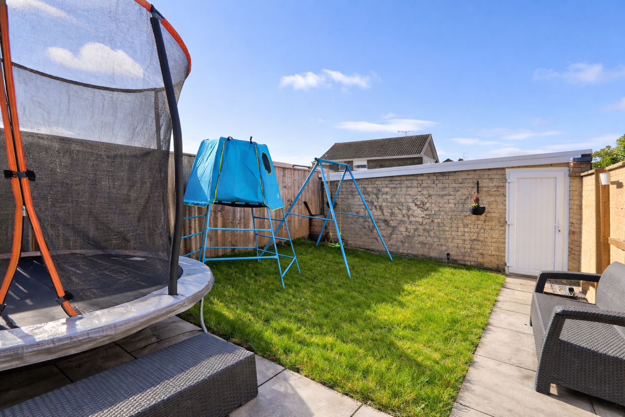 b33cebc4-b3b3-4869-a14f-b33c199c3cf3