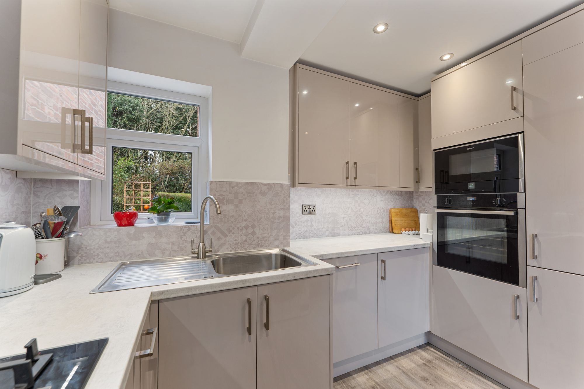 West View, Warrington