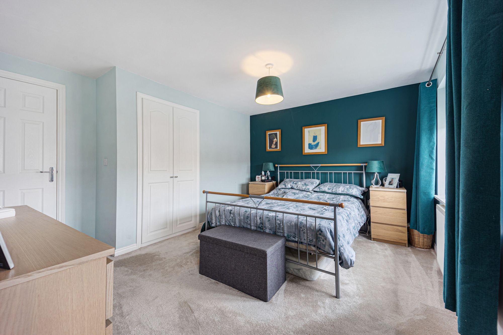 Hampton Court Way, Widnes