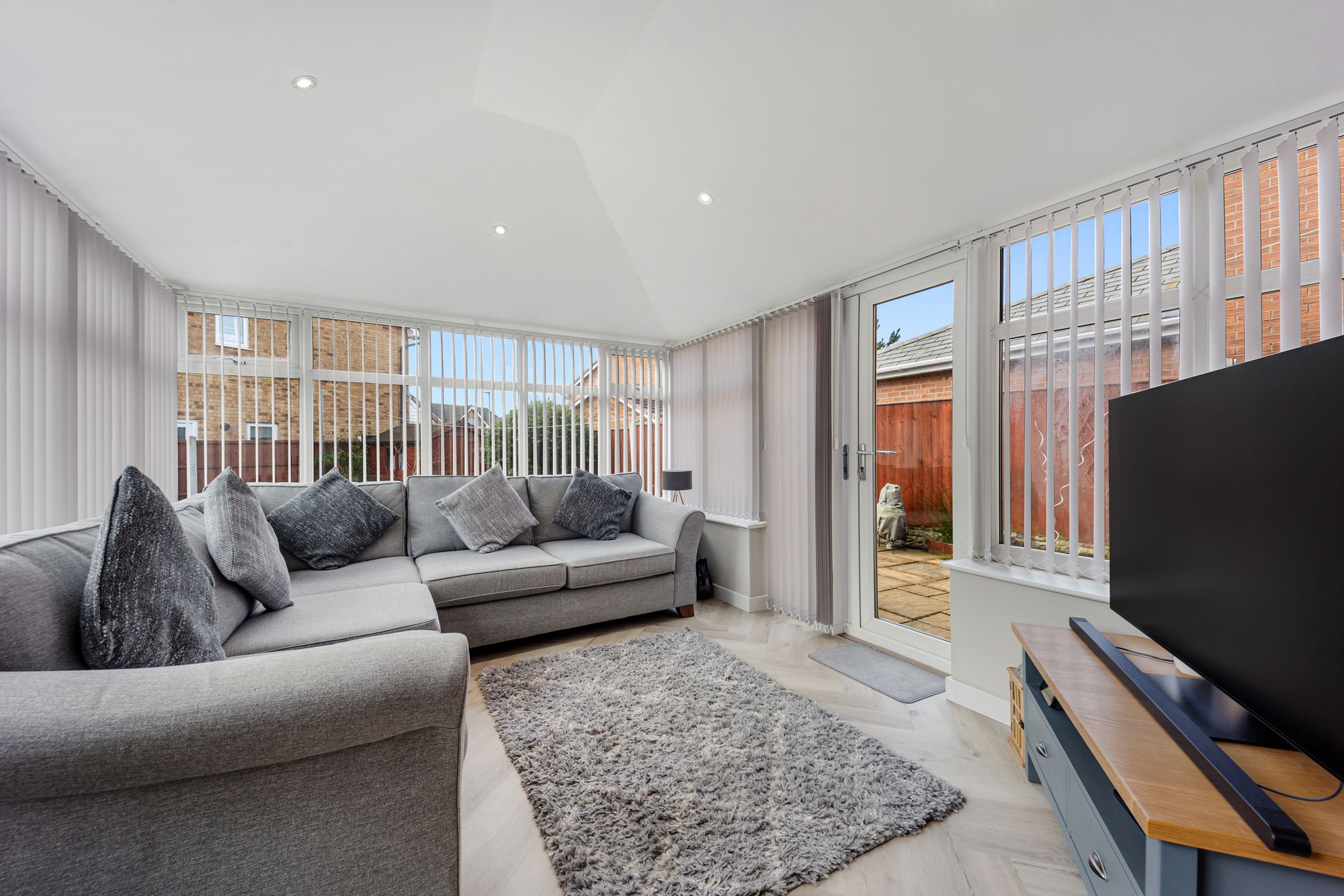 Hampton Court Way, Widnes