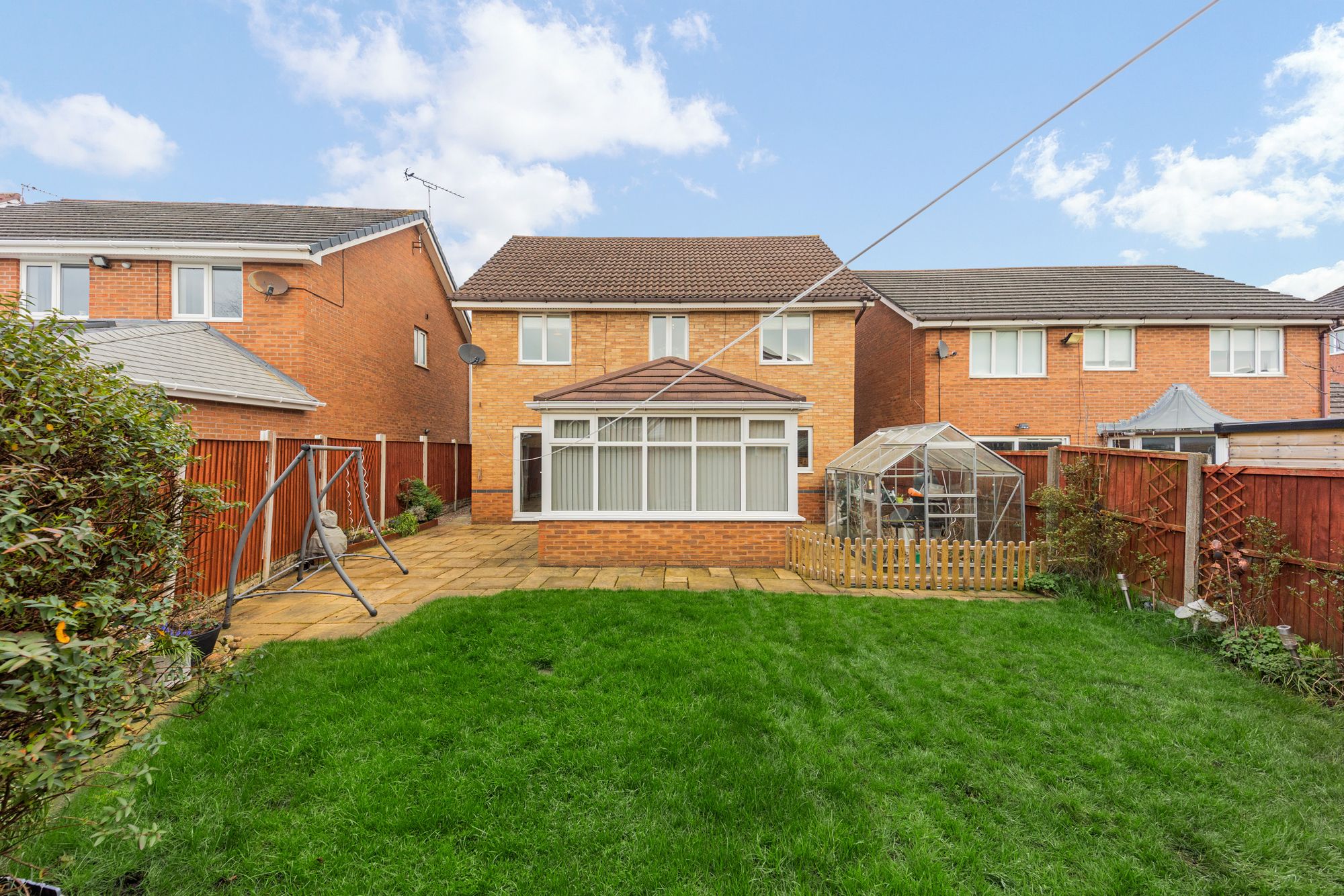 Hampton Court Way, Widnes