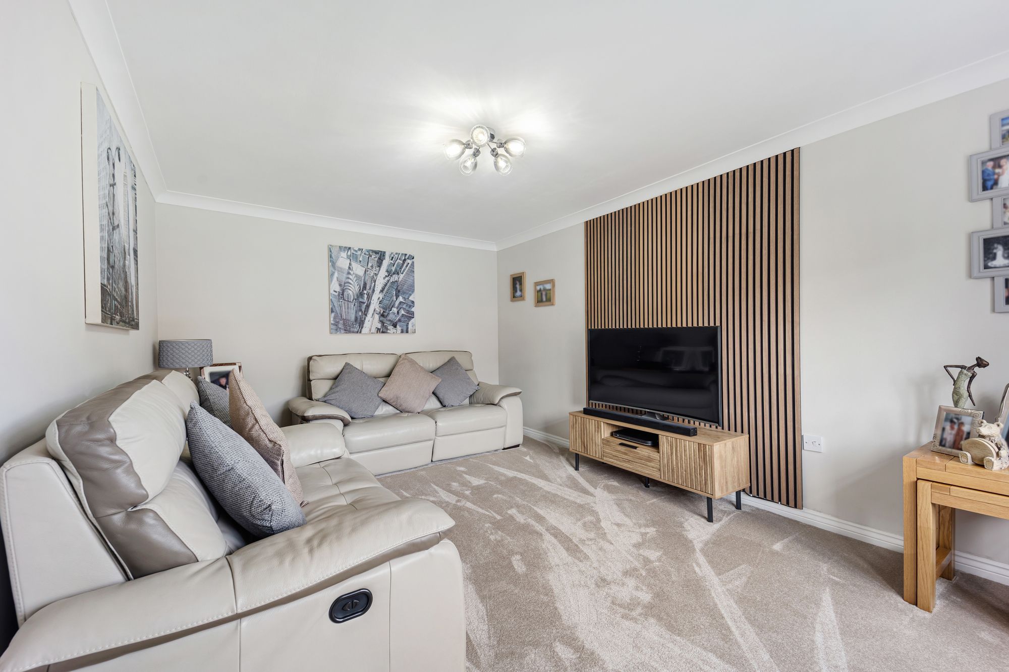 Hampton Court Way, Widnes