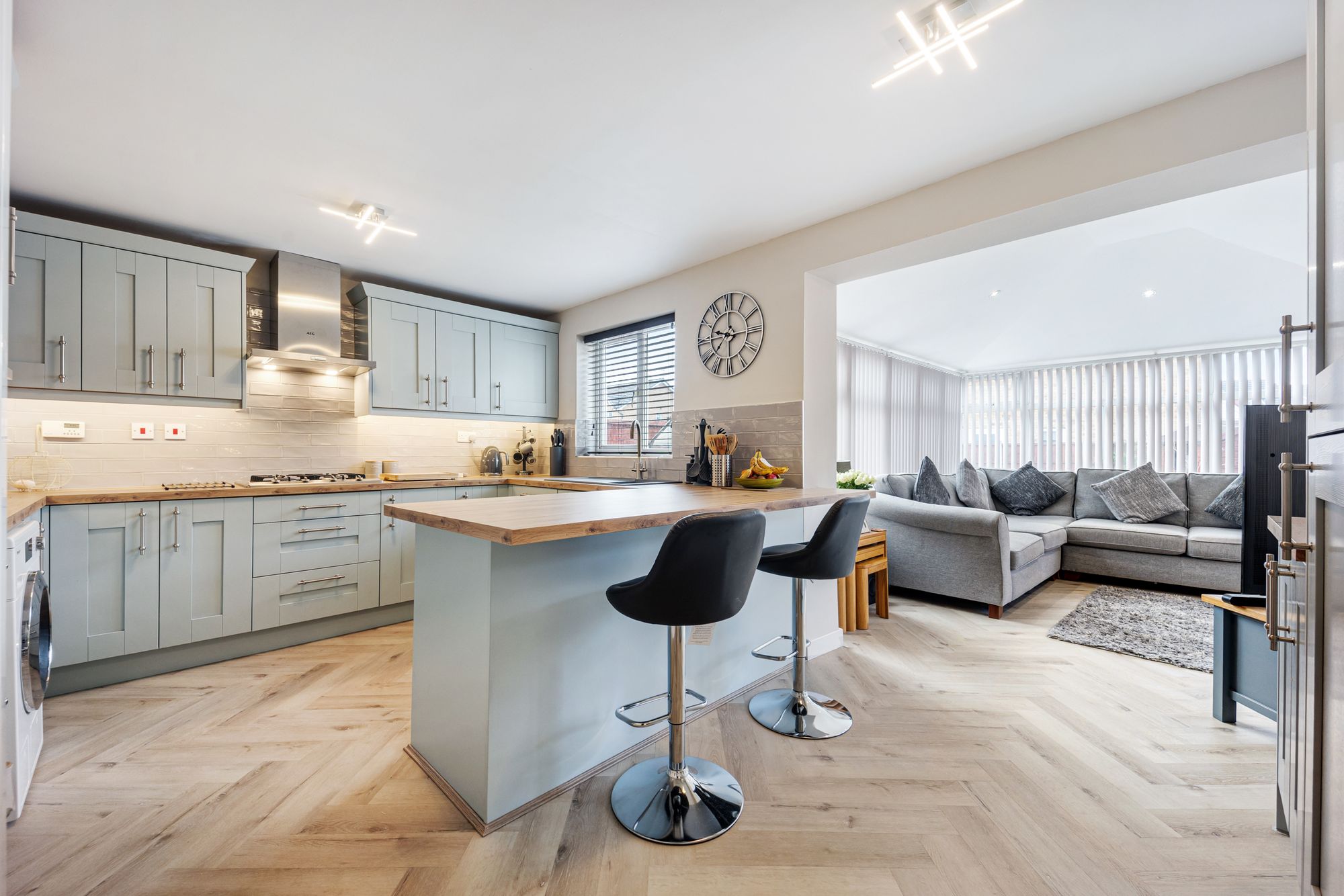 Hampton Court Way, Widnes