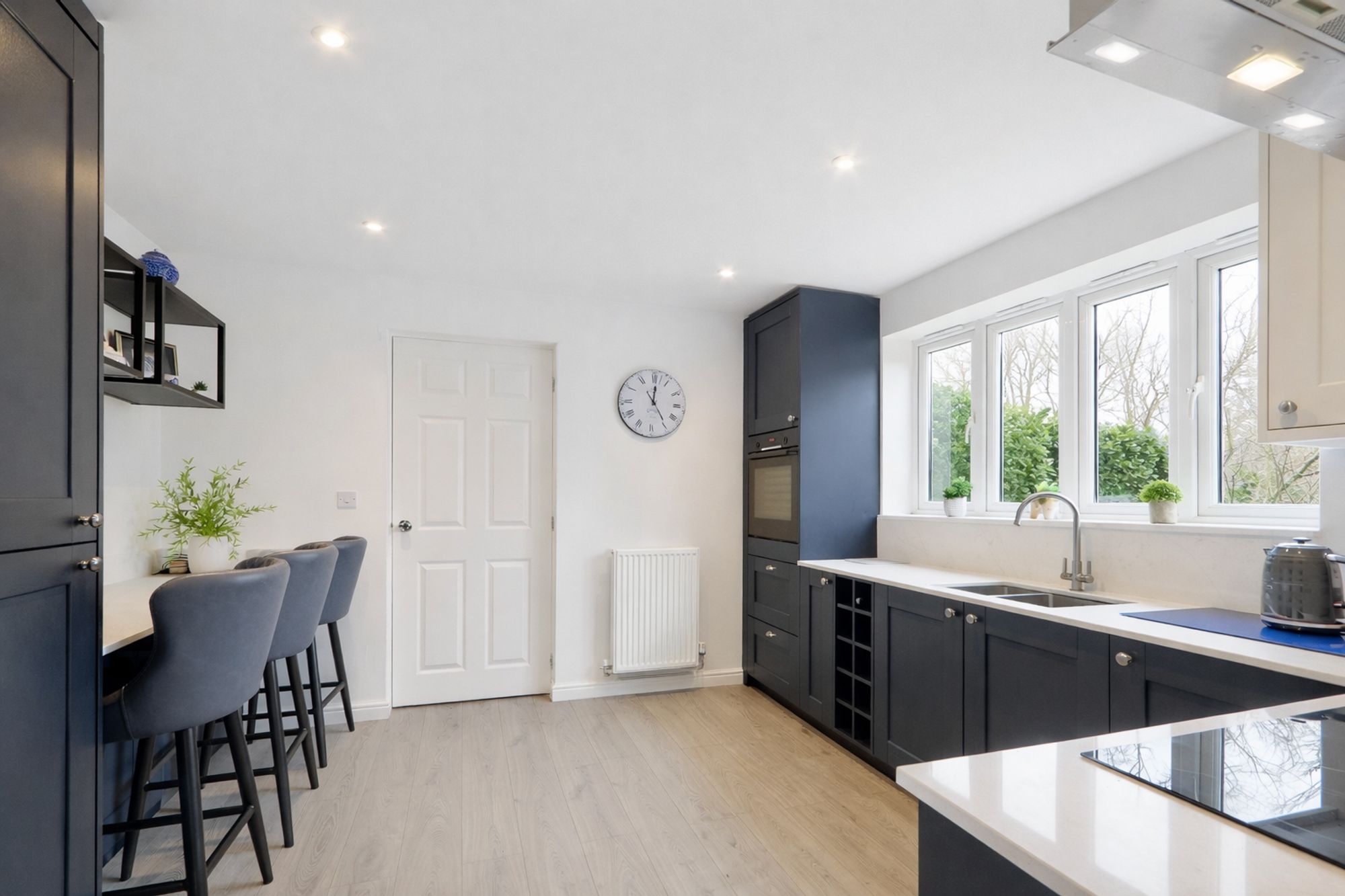 8fe4e4ca-27d4-4a68-bf25-5aa351d34e5e