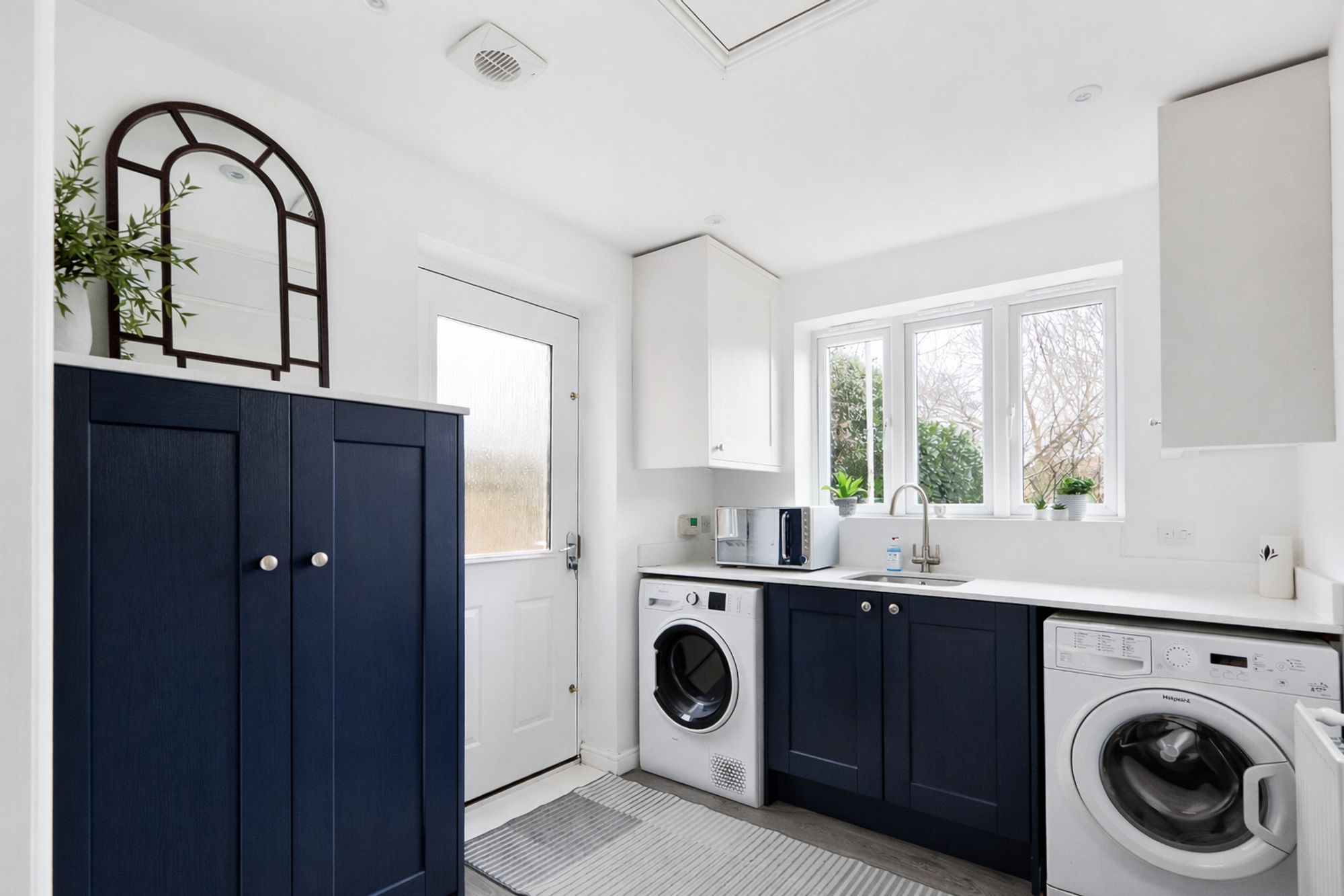 f8ea6157-a279-41f9-9062-d380dfa29c90