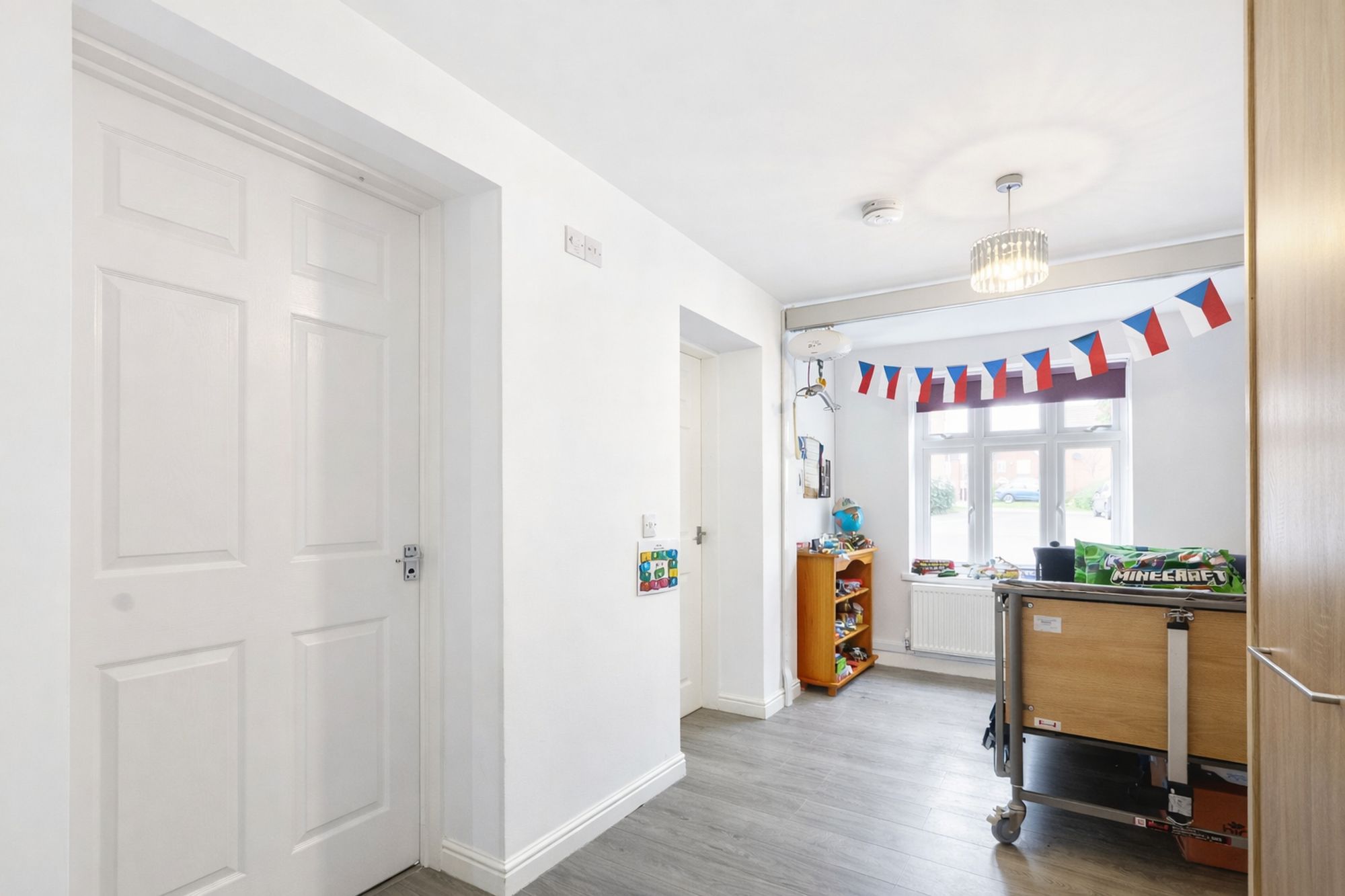 24bad2ea-552c-427b-b5f3-0c368b6ebb98