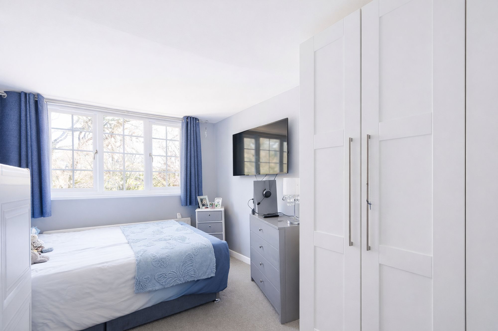 1049a131-3d72-4ebe-8f41-30265138fcbf