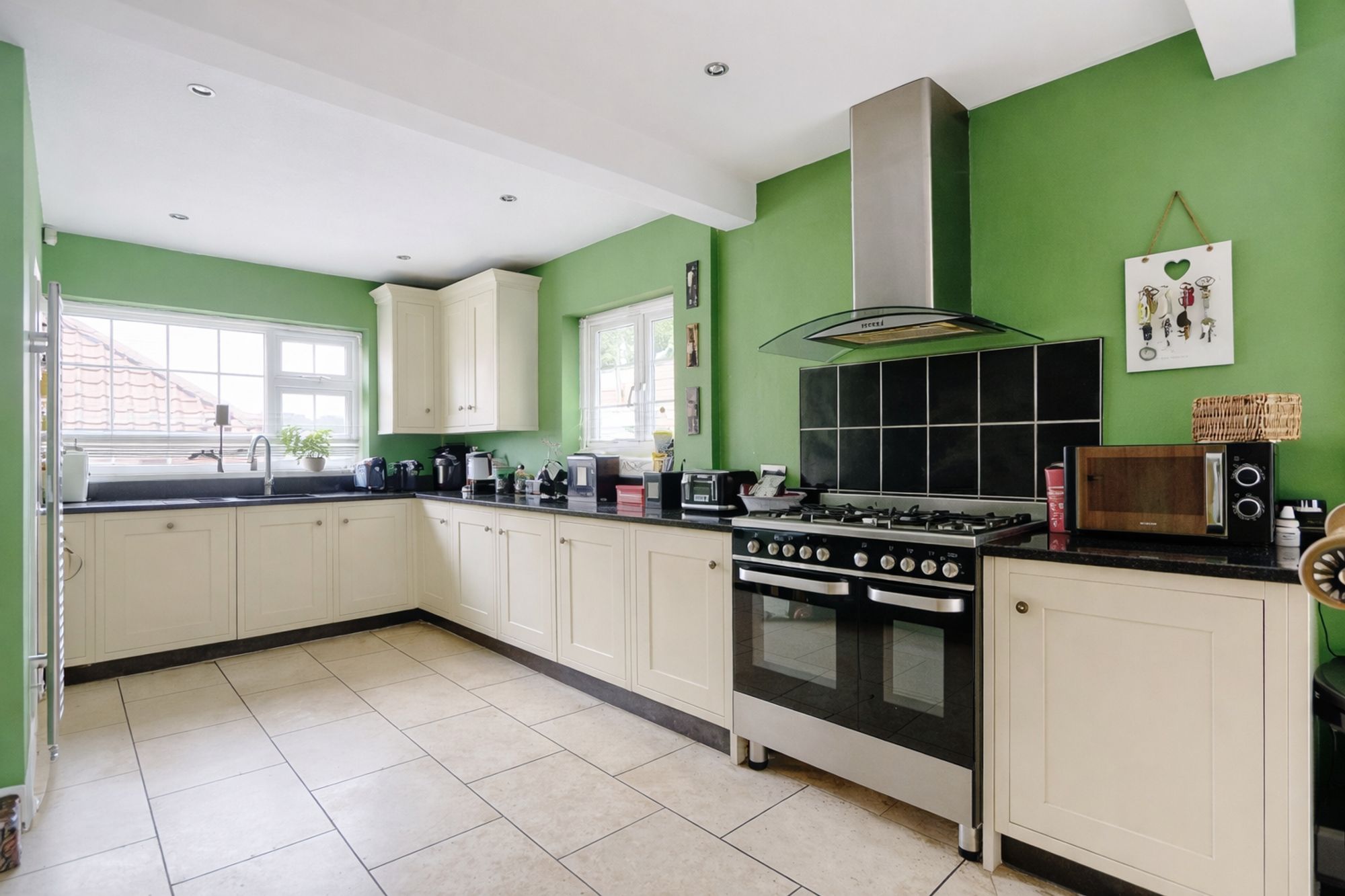 60c035bd-618f-4e1c-9f75-18708767053c