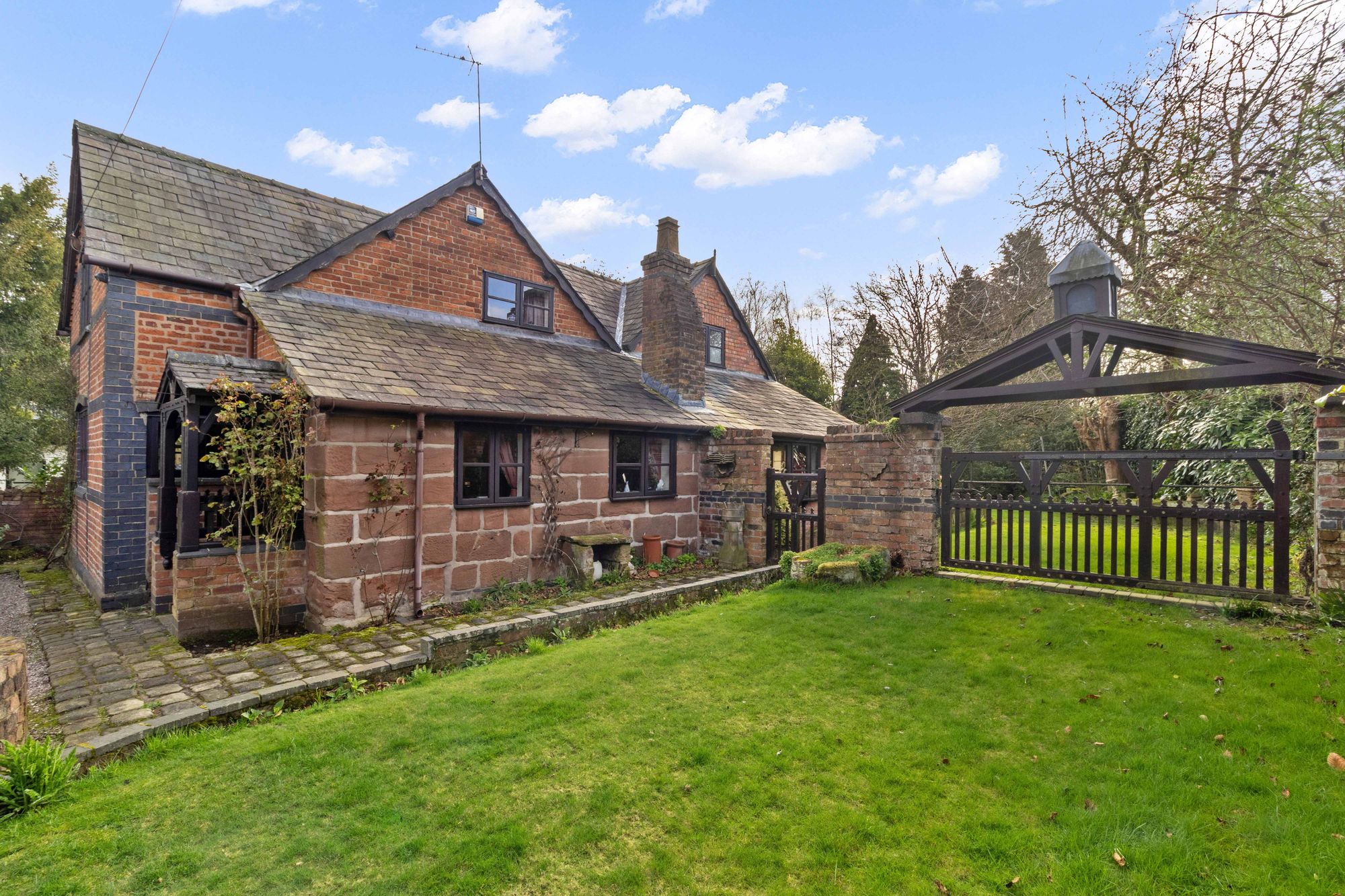 Broad Lane, Warrington