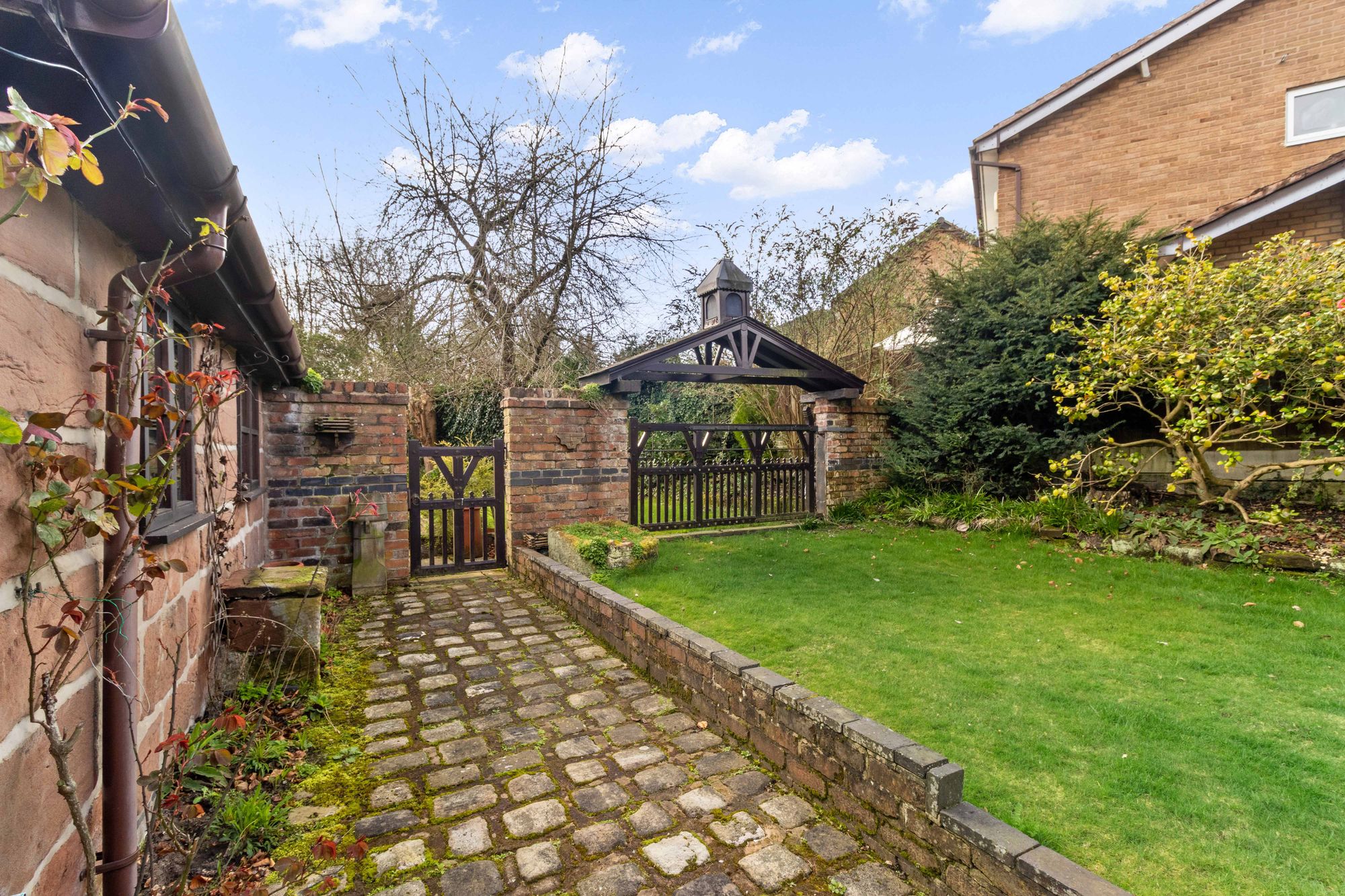 Broad Lane, Warrington