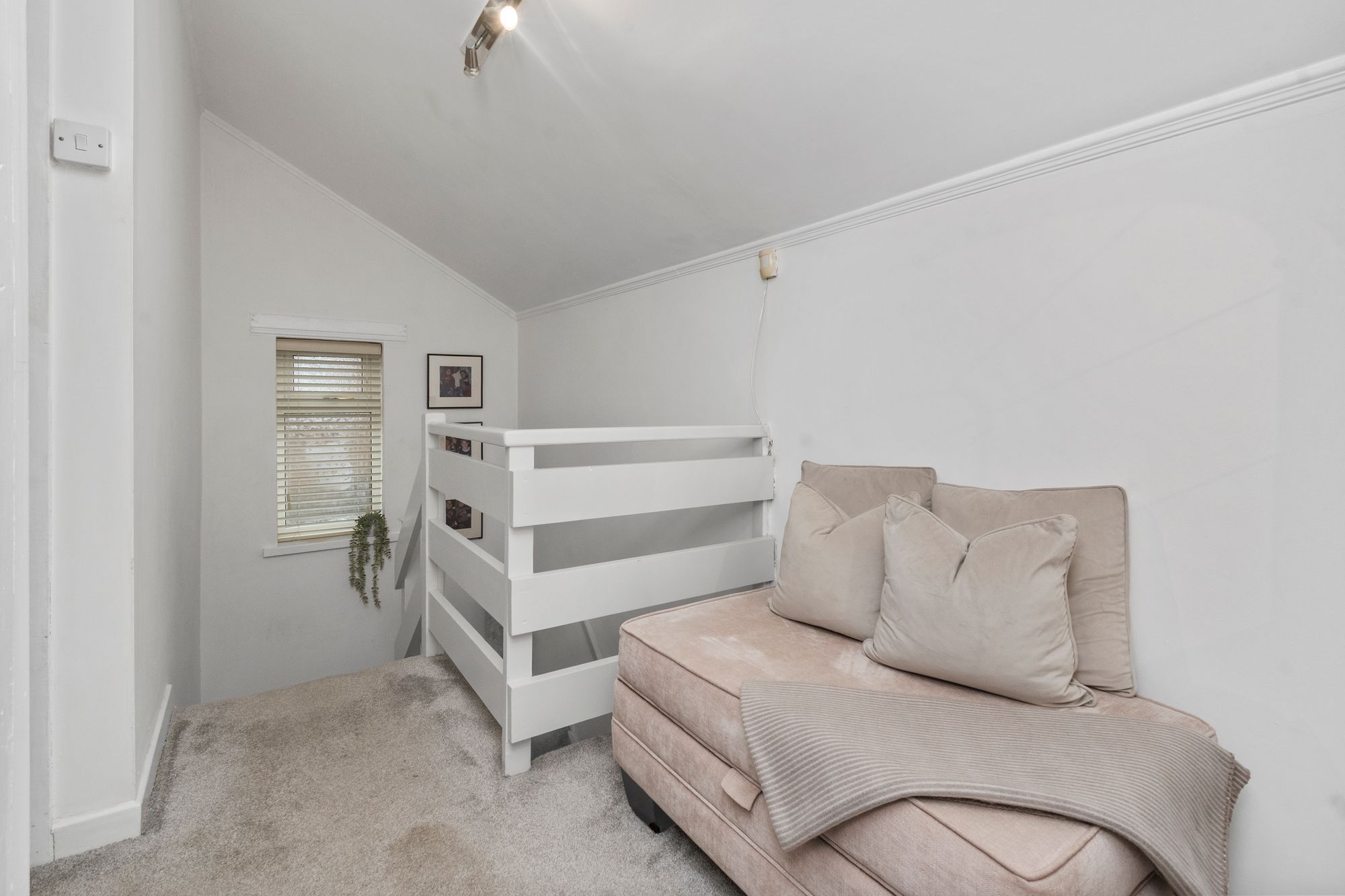 Forest Road, St. Helens